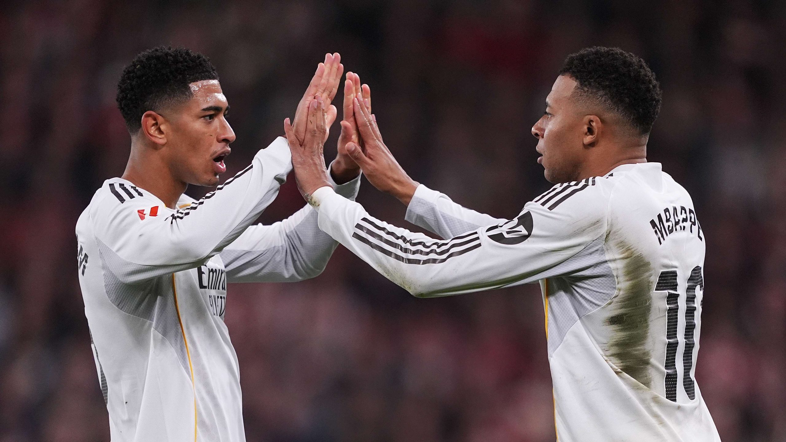 أزمة الإصابات في ريال مدريد: هل فقد مبابي وبيلينجهام الثقة في طاقم بينتوس الطبي؟