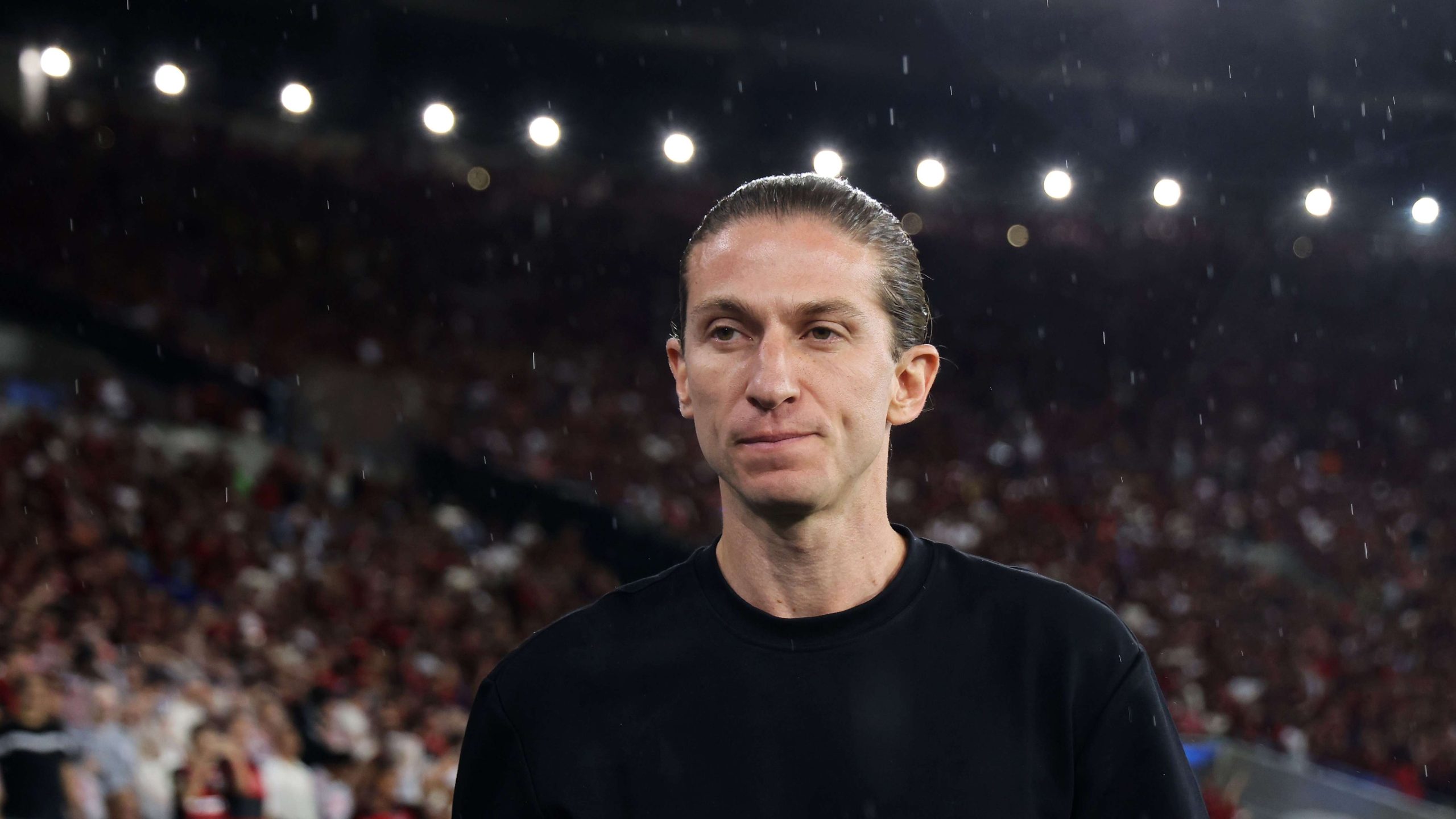 كواليس صادمة.. “خيانة تشيلسي” تطيح بفيليبي لويس من تدريب فلامنجو رغم الفوز بثمانية