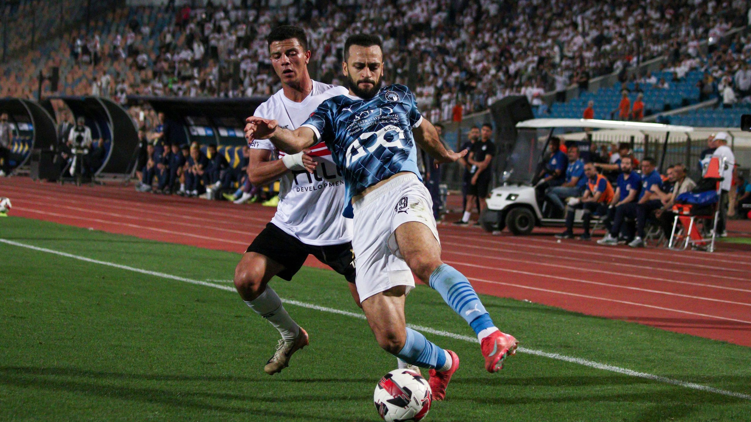 زلزال عقوبات في الدوري المصري: إيقافات بالجملة للزمالك وبيراميدز وزد.. والأهلي الناجي الوحيد