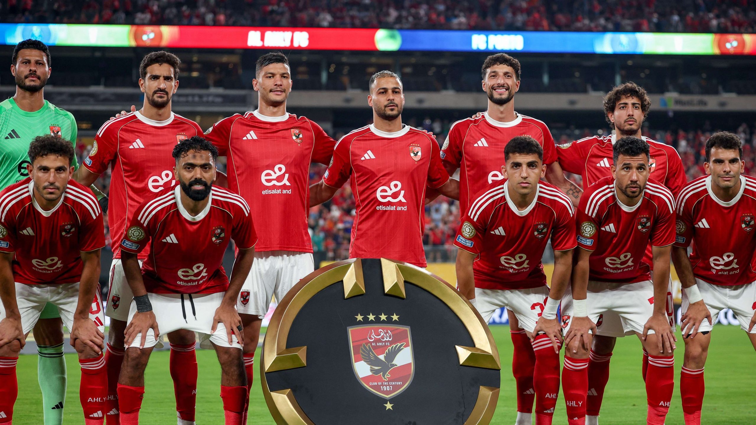 حسم الجدل.. أوسكار رويز يكشف حقيقة ركلة جزاء الأهلي الضائعة أمام زد