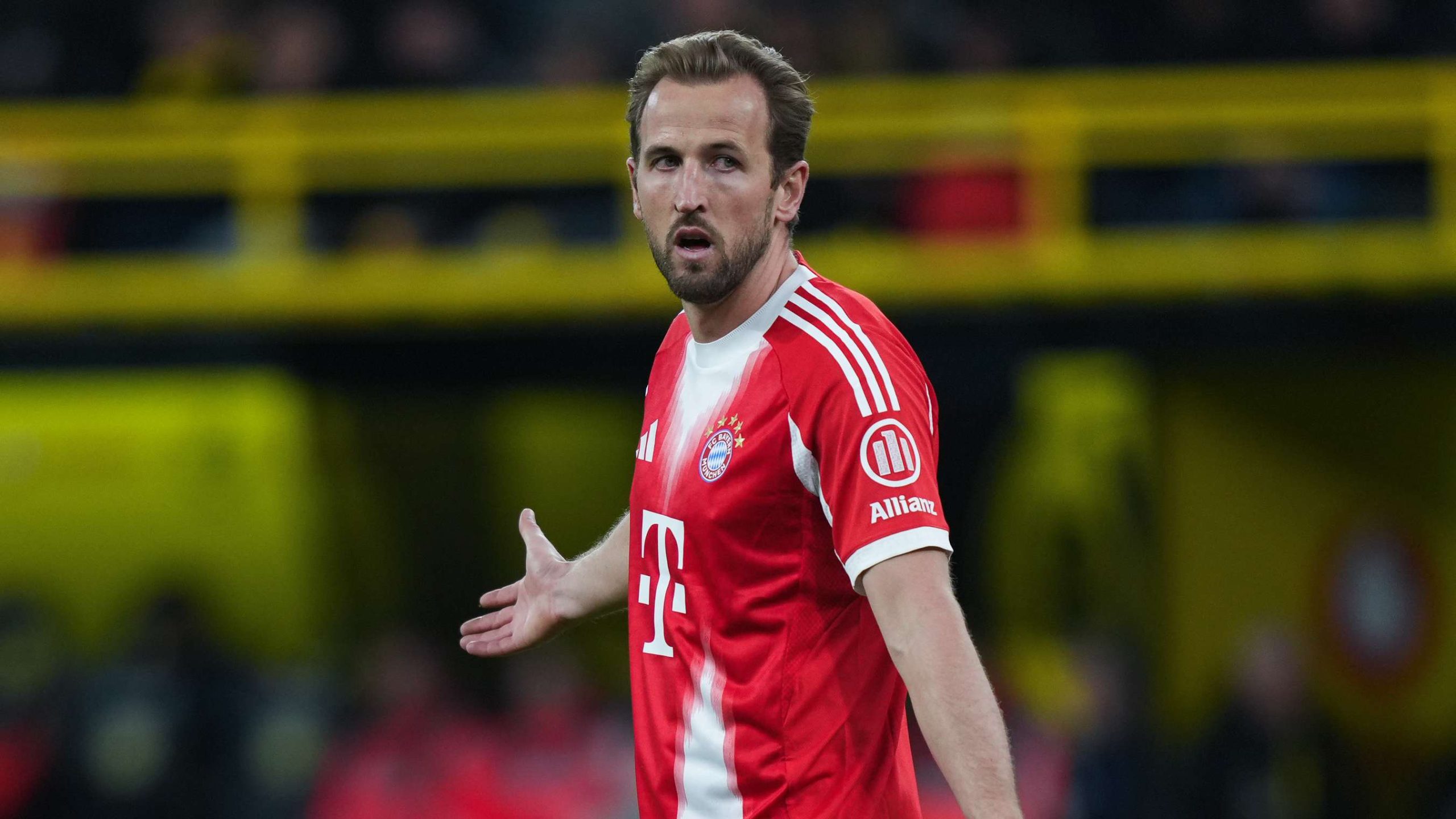 ضربة لآماله القياسية.. كومباني يعلن غياب هاري كين عن موقعة مونشنجلادباخ