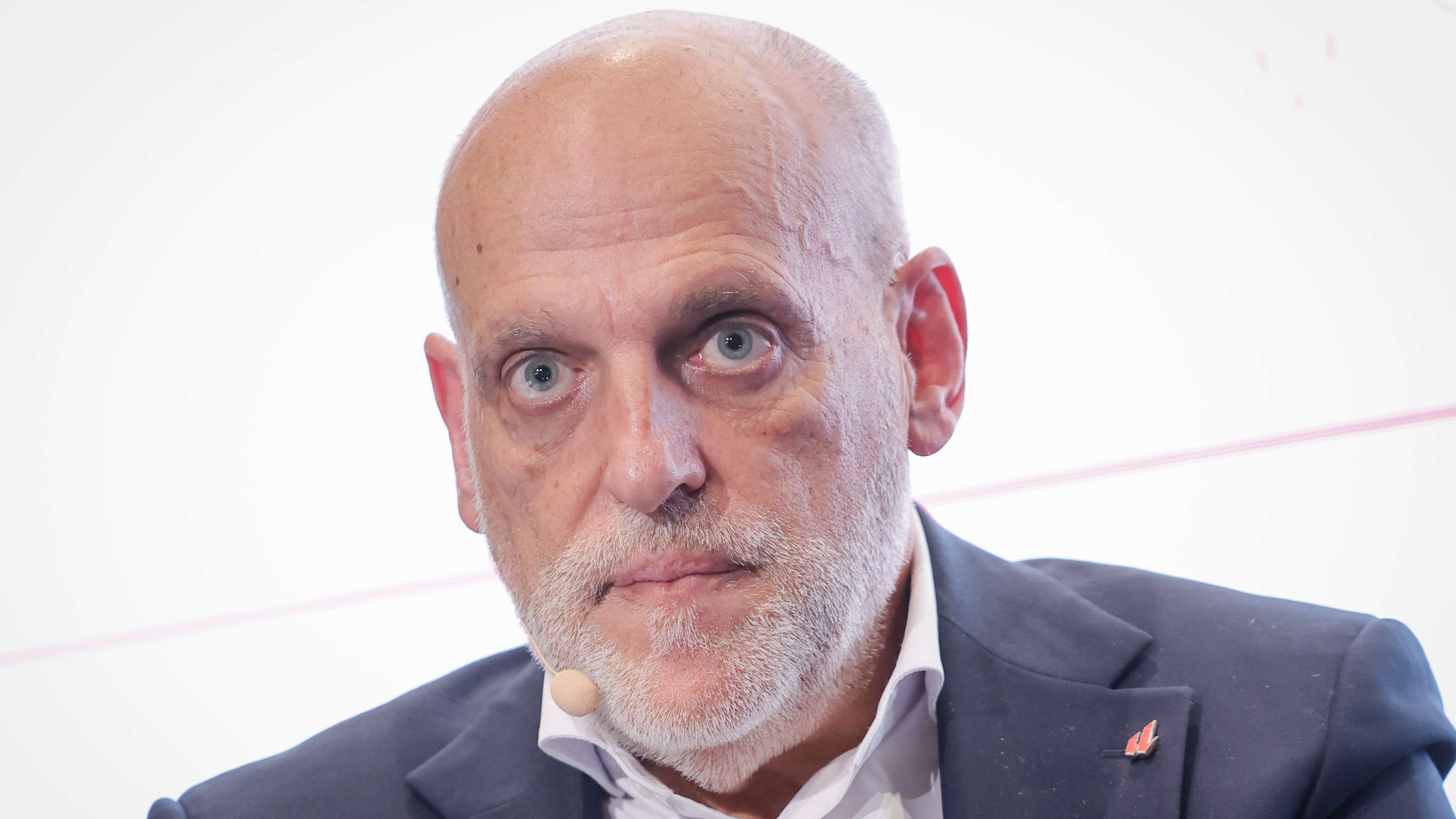 تيباس يؤيد عقوبات ‘يويفا’ ضد ريال مدريد ويكشف موقفه من انتخابات برشلونة