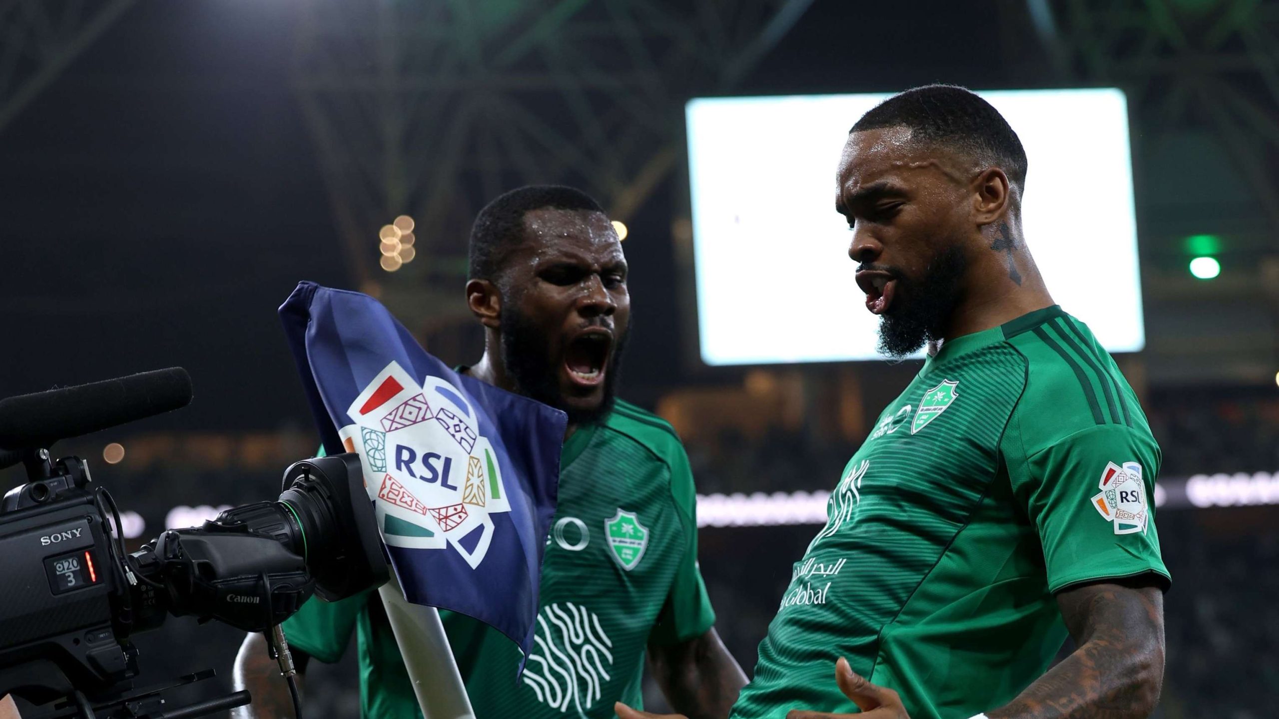 سر احتفال إيفان توني المثير في ديربي جدة.. وعد عائلي وراء رقصة نجم الأهلي أمام الاتحاد