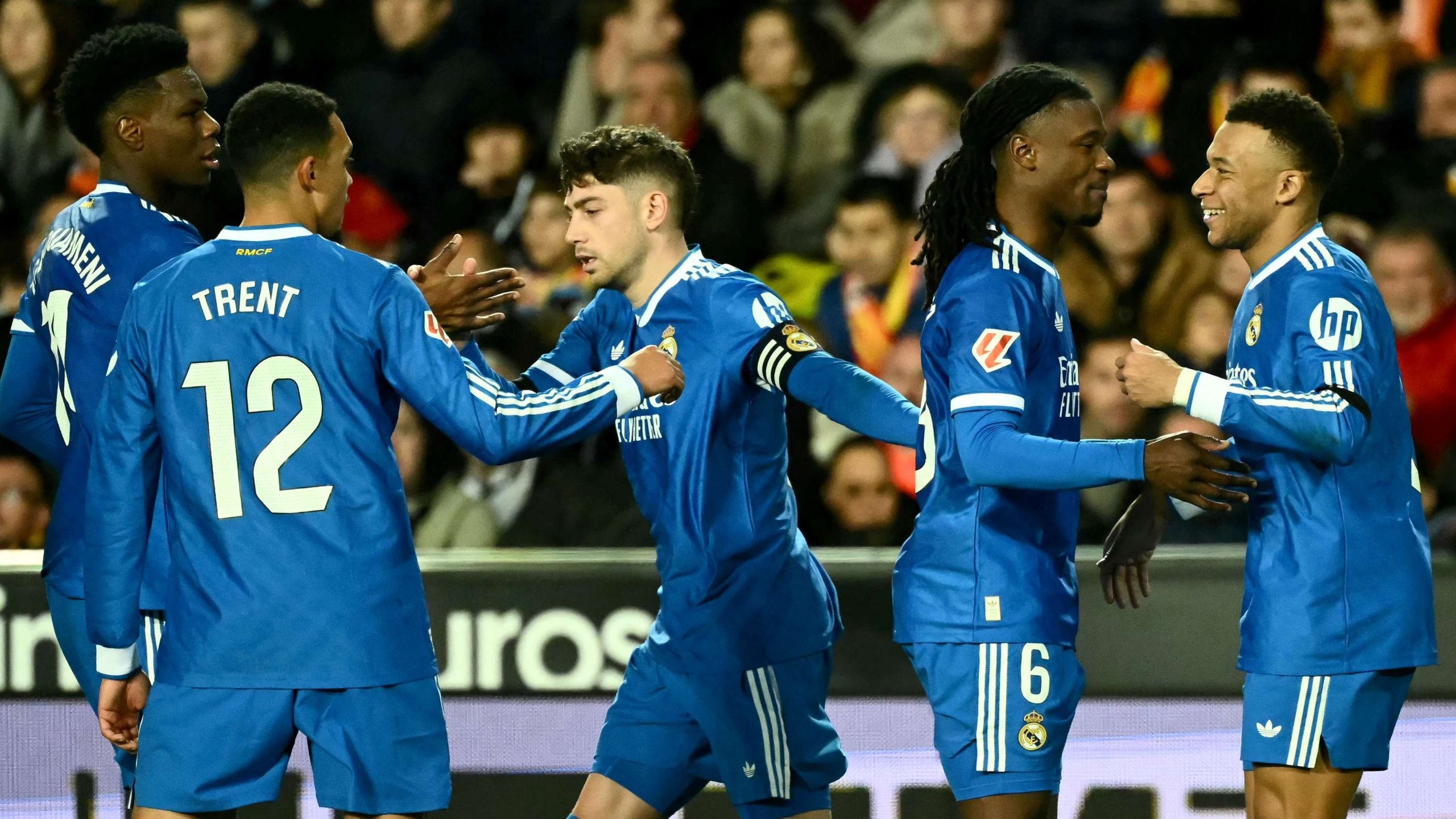 تحرك إيطالي مفاجئ.. هل يغادر كامافينجا قلعة ريال مدريد نحو الكالتشيو؟