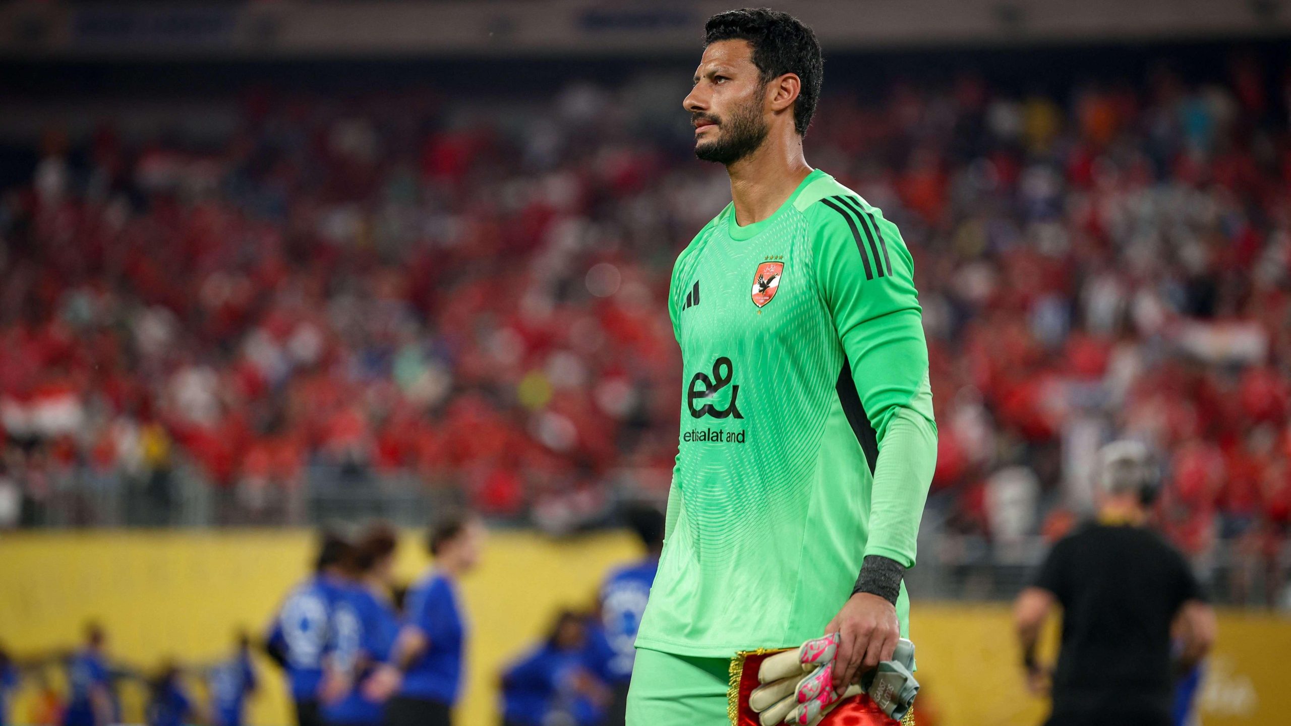 محمد الشناوي يرد قانونياً على ‘ادعاءات الزواج السري’ ويستعد لمواجهة الترجي