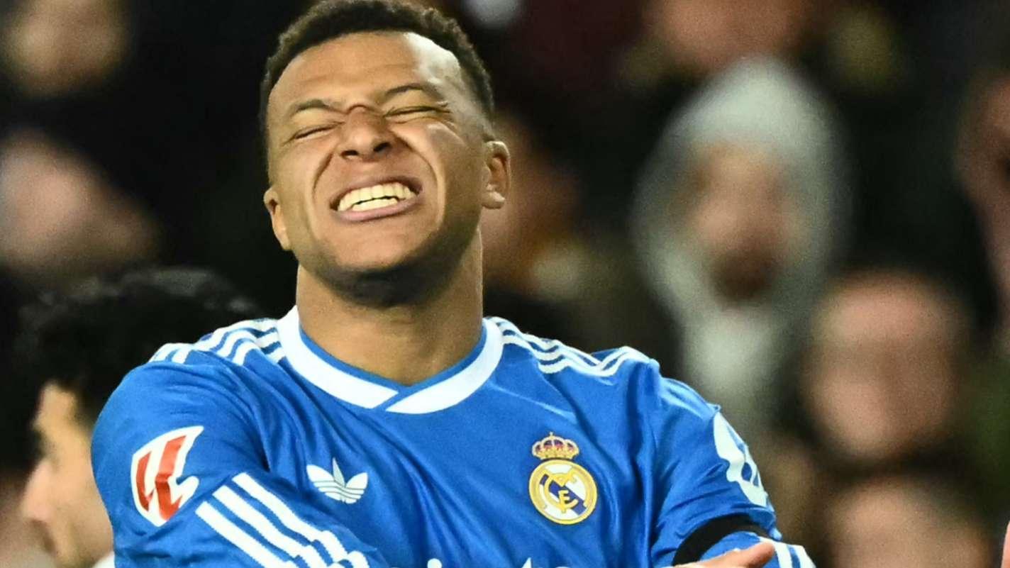 معلومات مثيرة تكشف تهديداً لعلاقة مبابي العاطفية مع إستر إكسبوسيتو