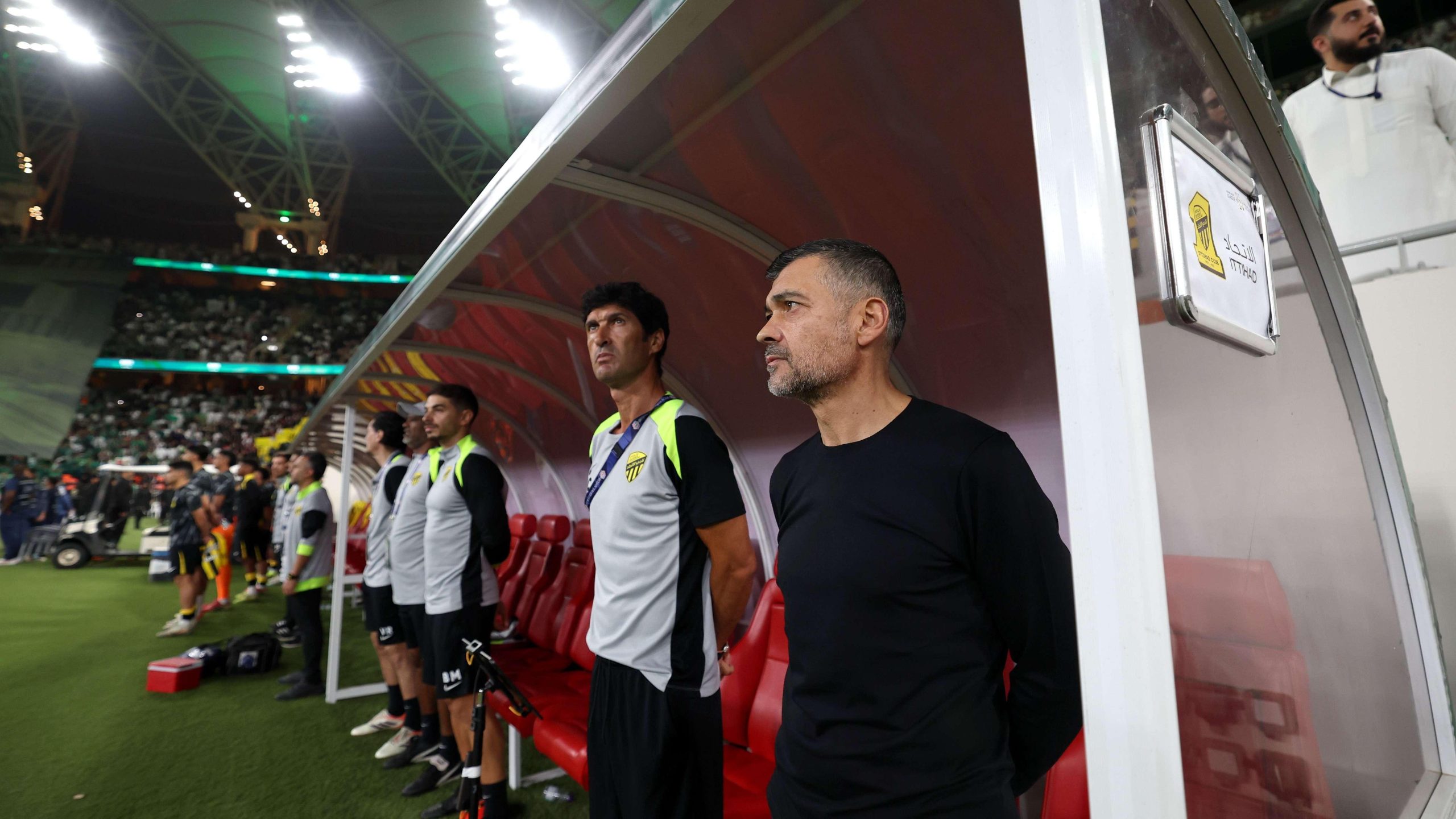 مفاجأة كونسيساو تهز الاتحاد قبل لقاء الرياض: استبعاد بيريرا يثير علامات استفهام!