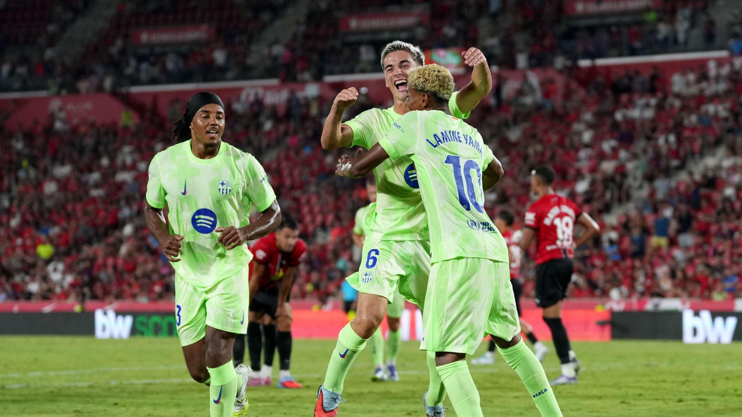 برشلونة يستقبل البشرى السارة: جافي يعود قبل موقعة إشبيلية الحاسمة!