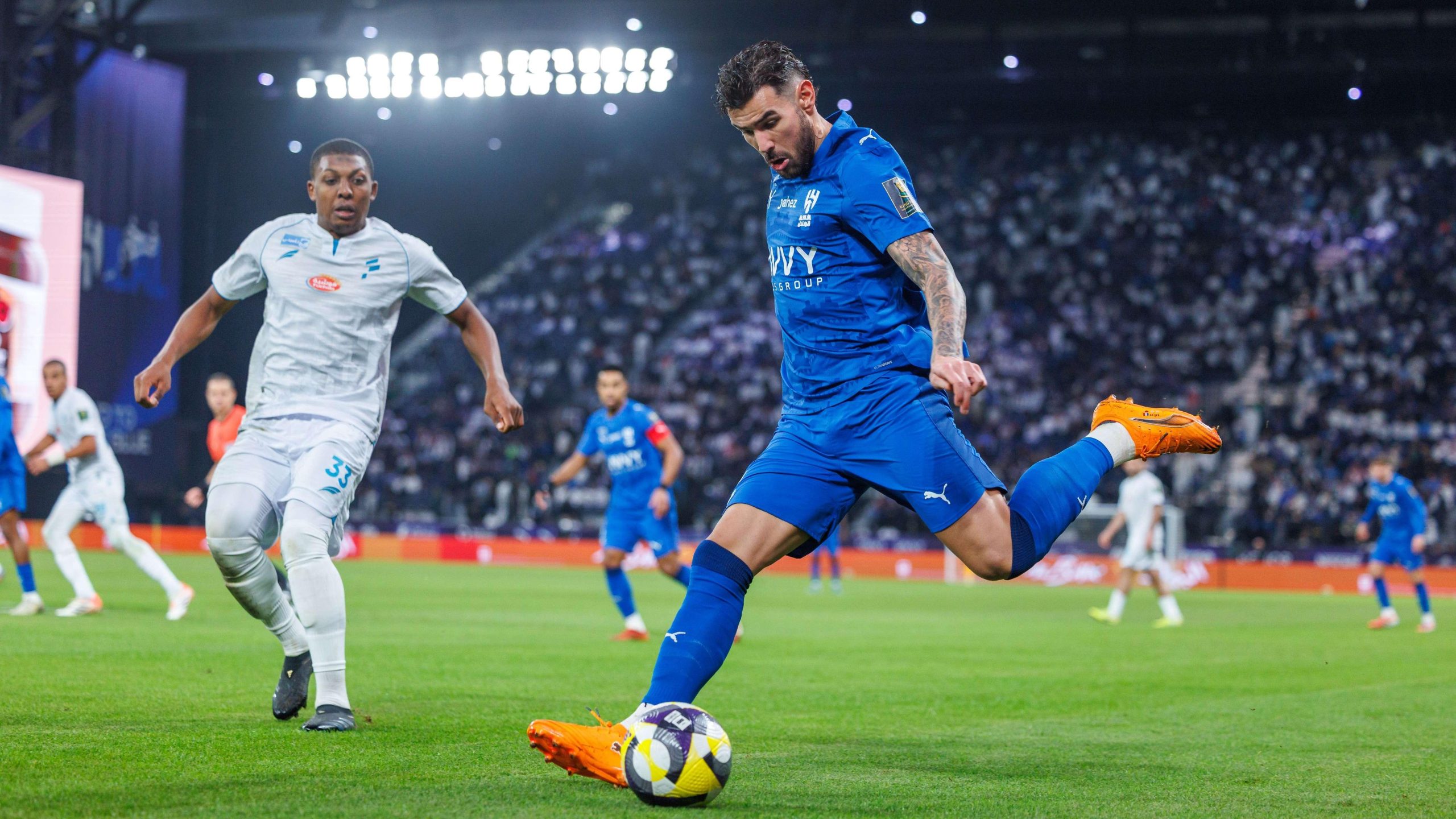 فيديو الخبير التحكيمي محمد كمال ‘ريشة’ يُنهي الجدل حول ركلة جزاء الهلال والفتح