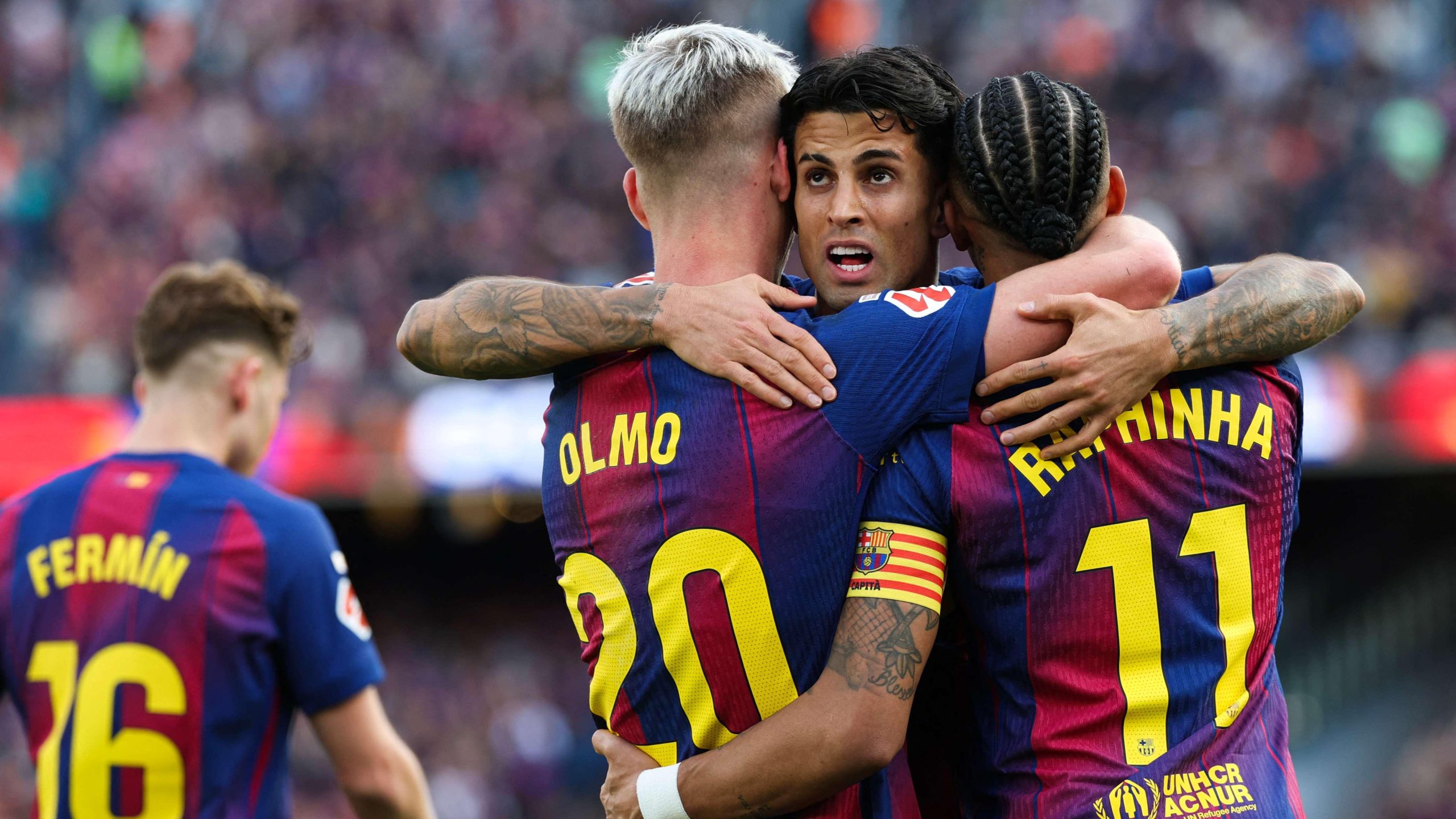 خماسية برشلونة المدوية: رسالة كتالونية صارمة تهز عرش مدريد في ‘كامب نو’!