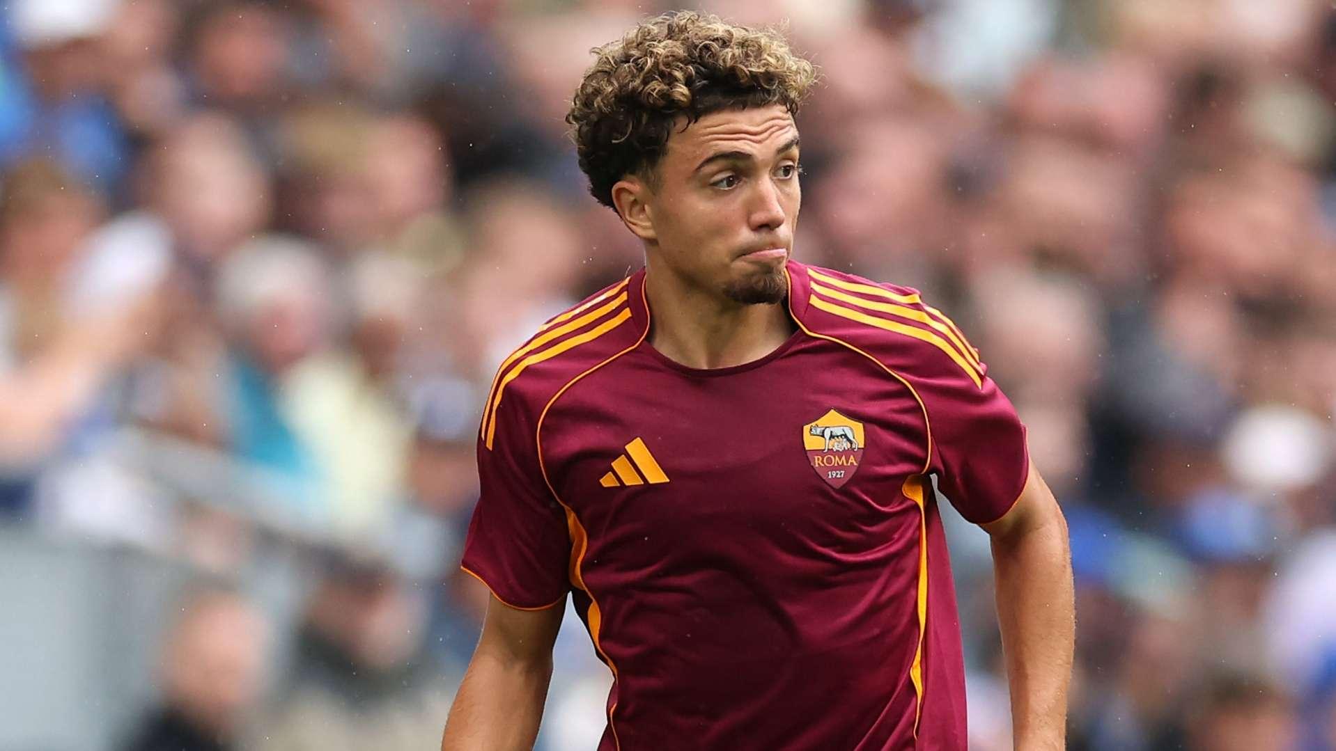 ليلة الرعب تهز نجم روما: نيل العيناوي وأسرته ضحايا سطو مسلح مروع