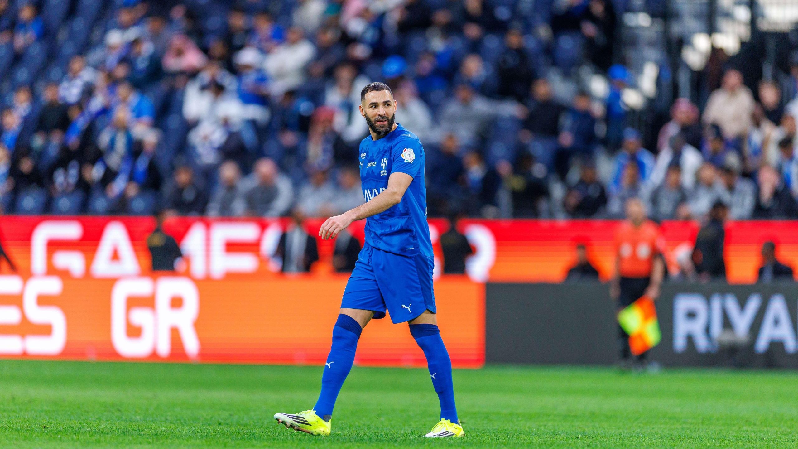 صراع الكبار: برشلونة يهدد حلم الاتحاد بصفقة جيراسي المنتظرة لتعويض بنزيما!