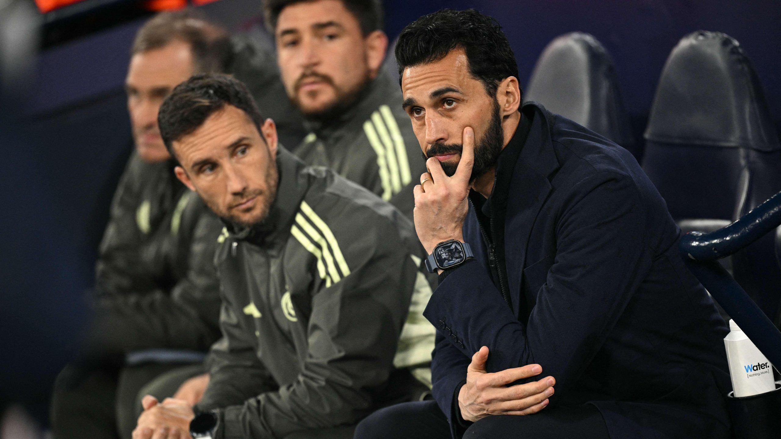 صدمة جديدة تلاحق أربيلوا: ستة نجوم خارج قائمة ريال مدريد لديربي العاصمة المنتظر!