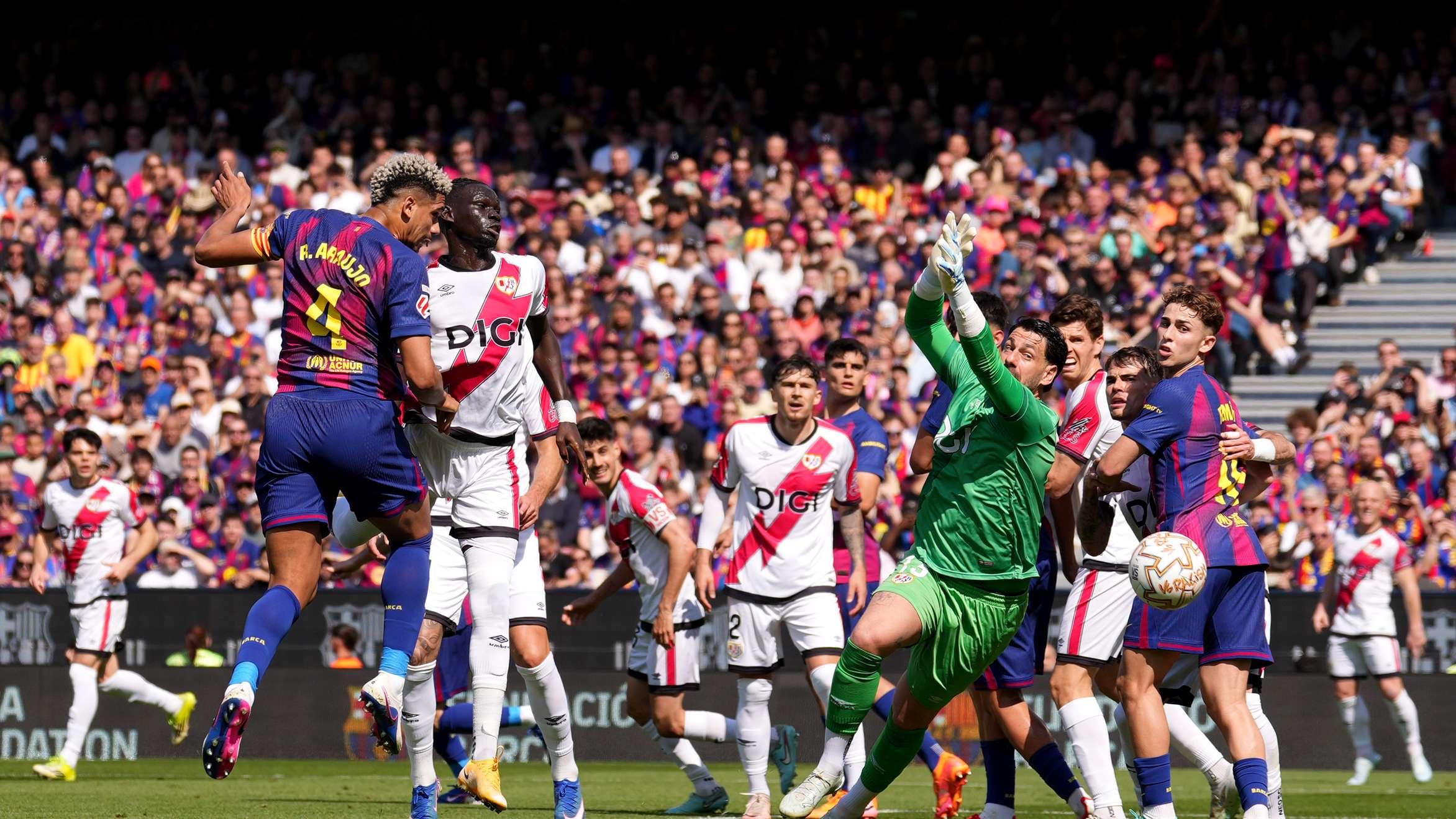 برشلونة يتجاوز عقبة رايو فاليكانو بصعوبة ويترقب ديربي مدريد الحاسم