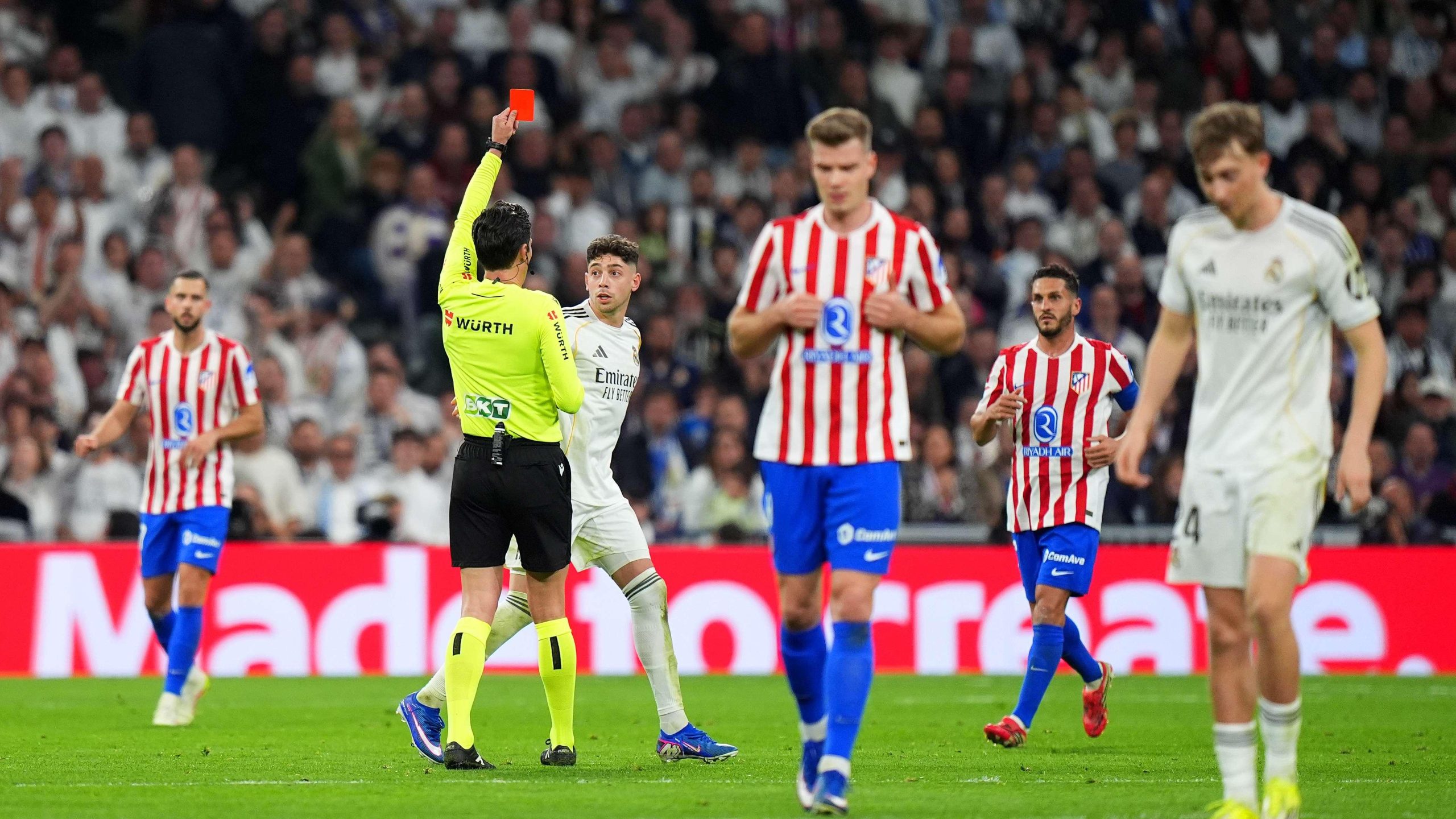 صدمة ملكية: لجنة الحكام تدعم قرار طرد فالفيردي وتُخالف رأي ريال مدريد!