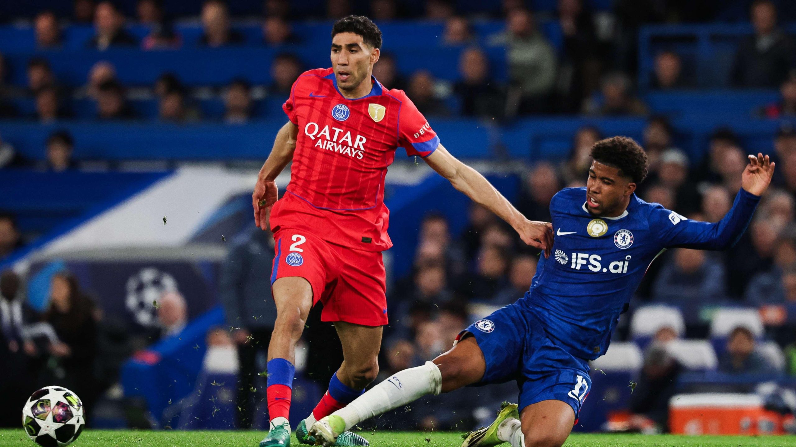 أشرف حكيمي يُشعل سوق الانتقالات: إصرارٌ ملكي على العودة للبرنابيو!