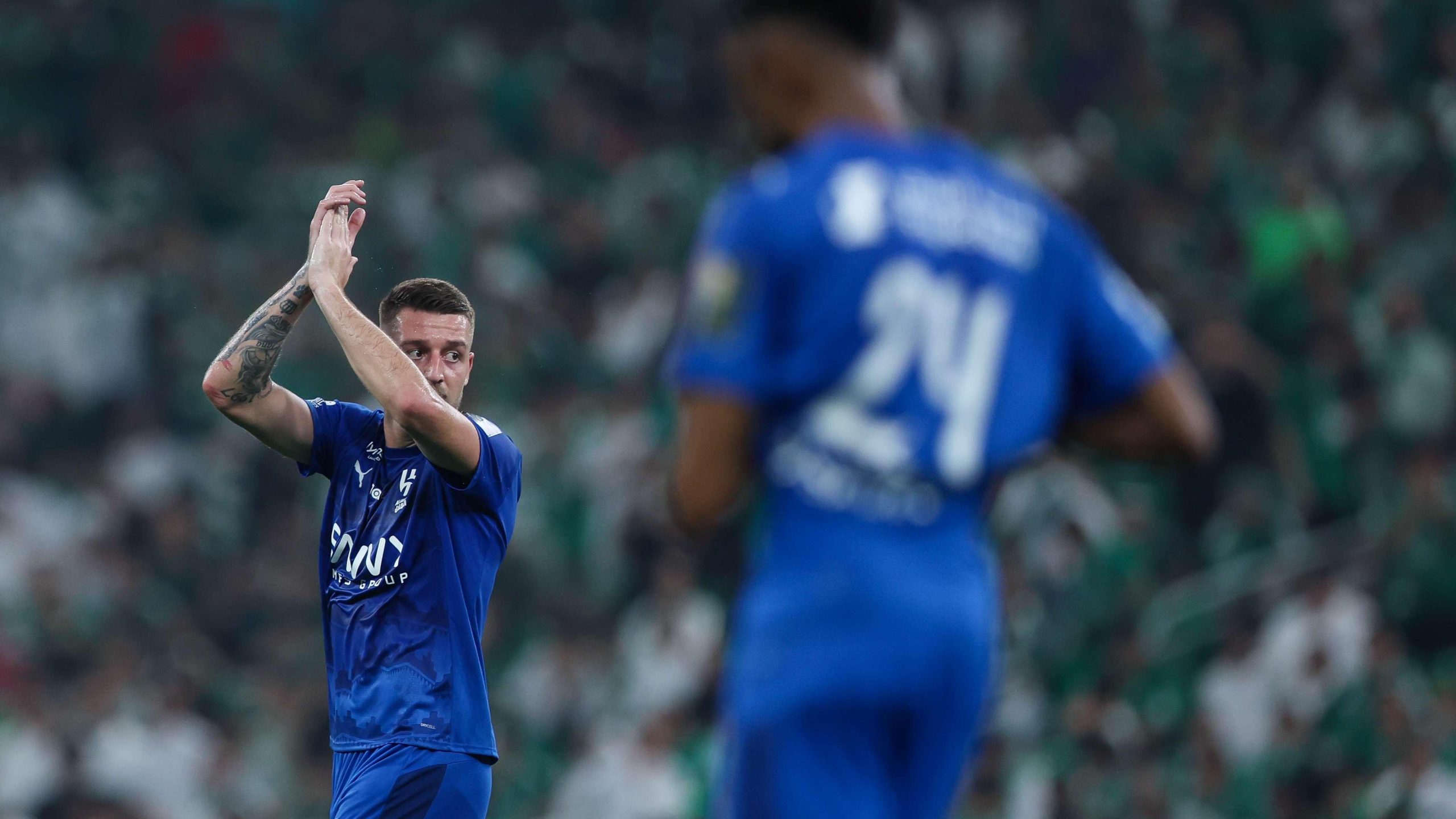 سافيتش يُتوج بـ ‘الكرة الذهبية’ في أسبوع استثنائي من التألق الهلالي والصربي