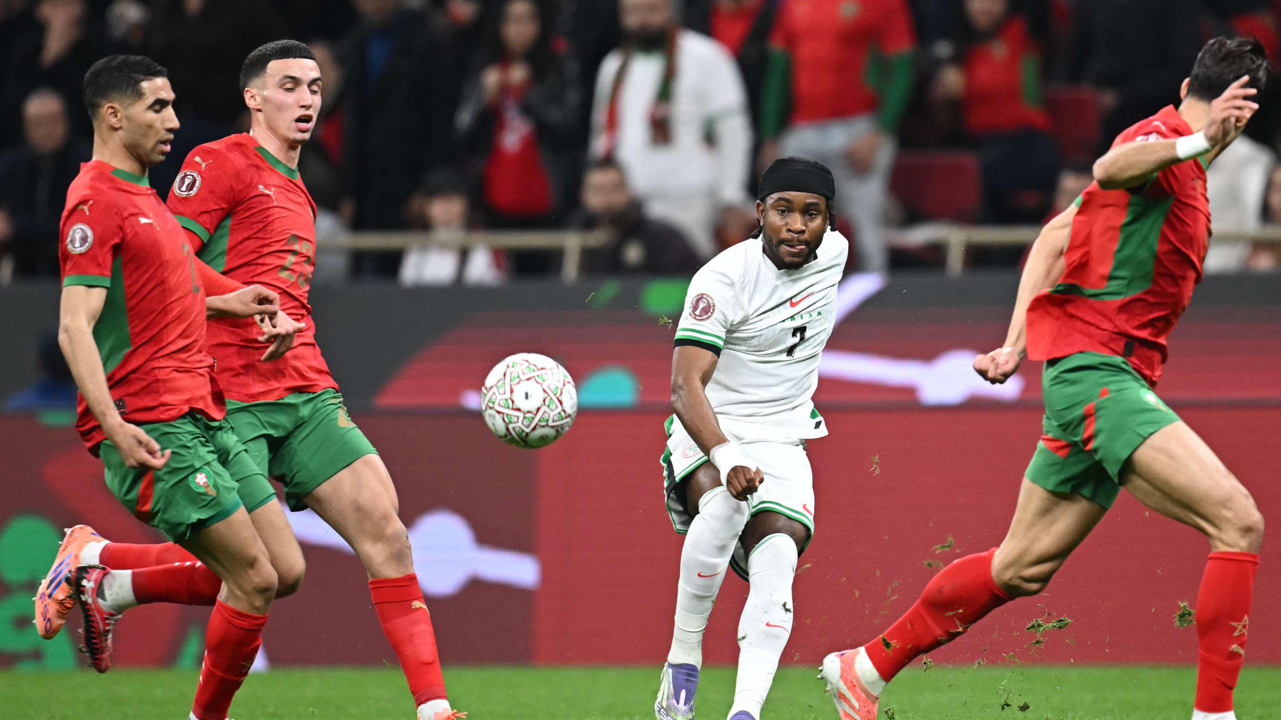 فصل جديد مشرق: بلال الخنوس ينهي معاناته ويرسخ أقدامه في شتوتجارت ومنتخب المغرب