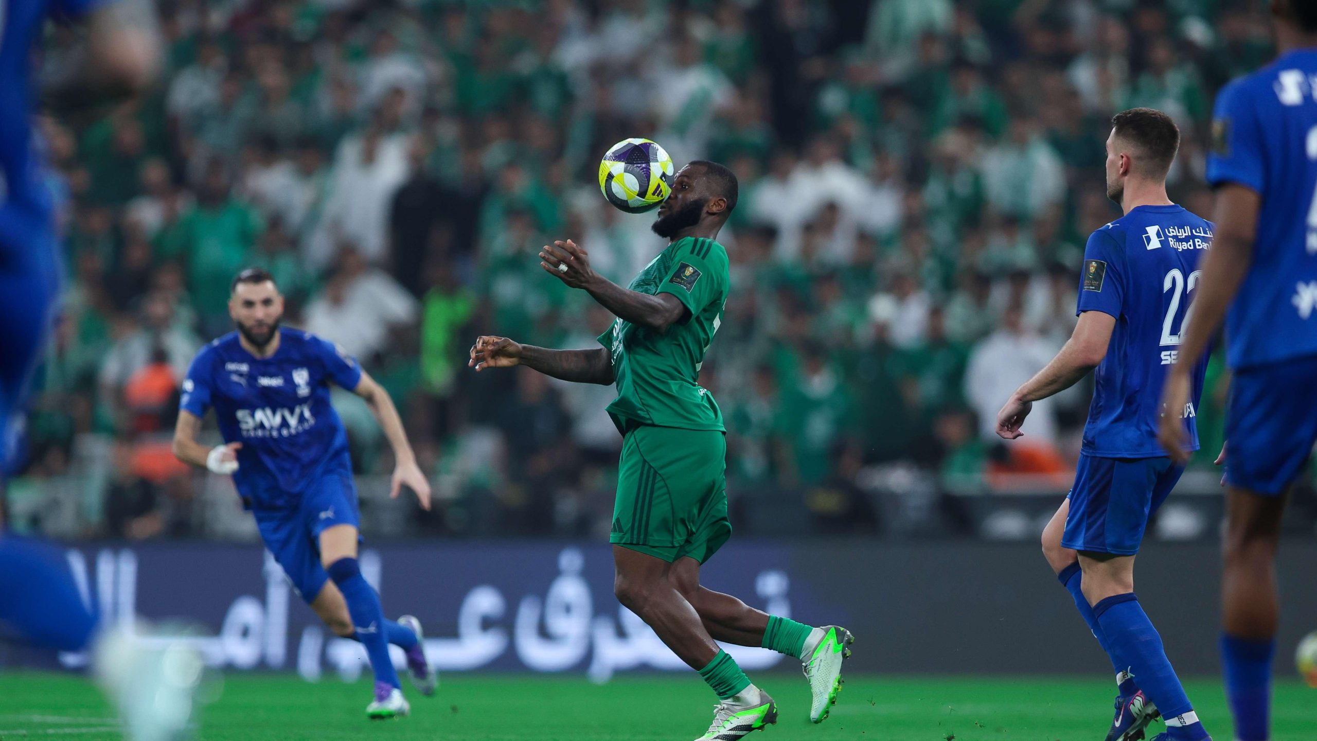 عطيف يفجرها: نخبة آسيا أيسر من روشن! ويكشف عن مرشحه الأوفر حظاً بين الأهلي والهلال