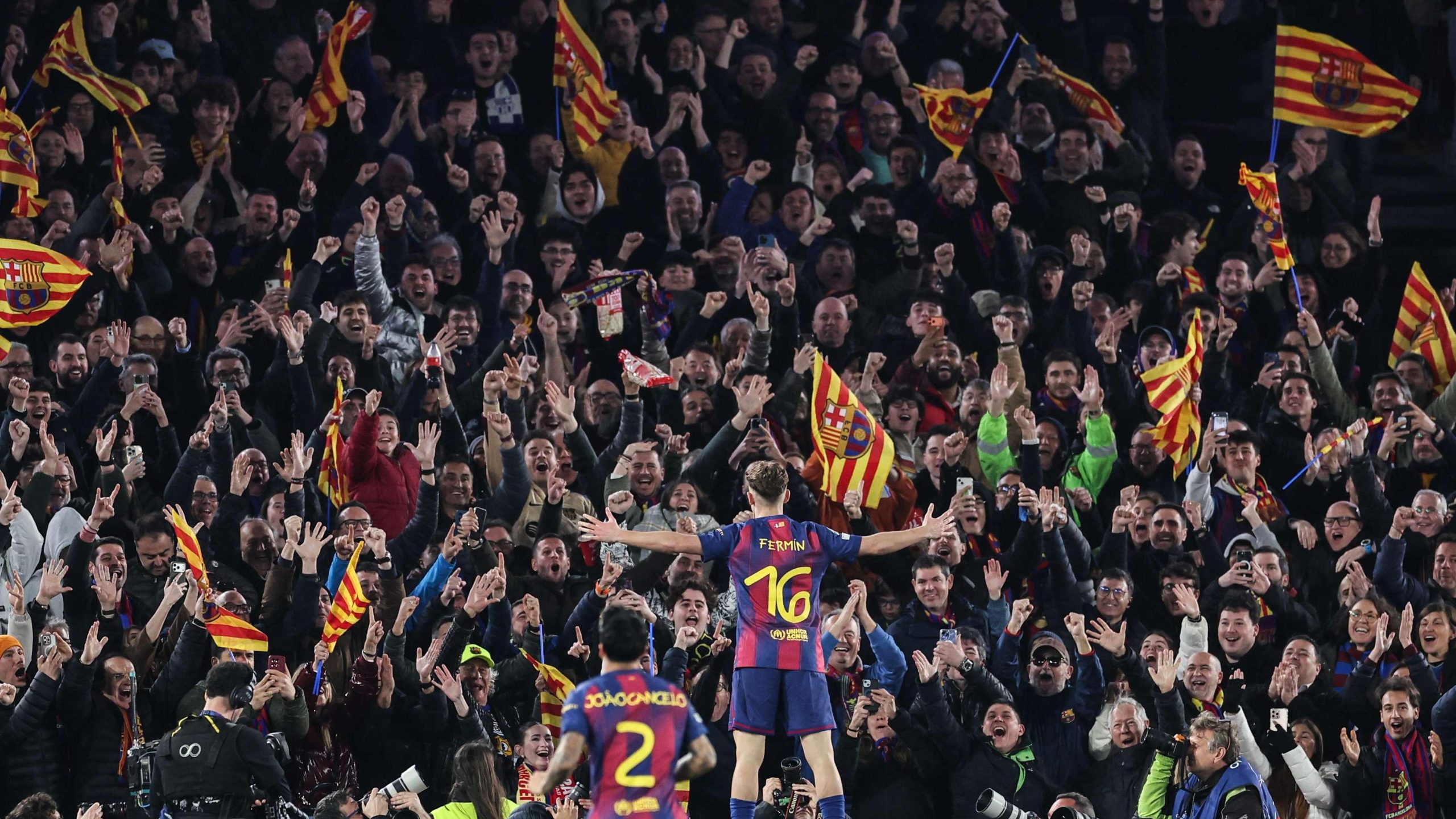 صدمة كتالونية: ‘فيروس الفيفا’ يضرب برشلونة ويخطف رافينيا كأول ضحاياه!