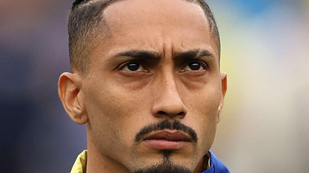 صدمة في ‘السيليساو’: إصابة رافينيا وويسلي تُبعدهما عن معسكر البرازيل رسميًا