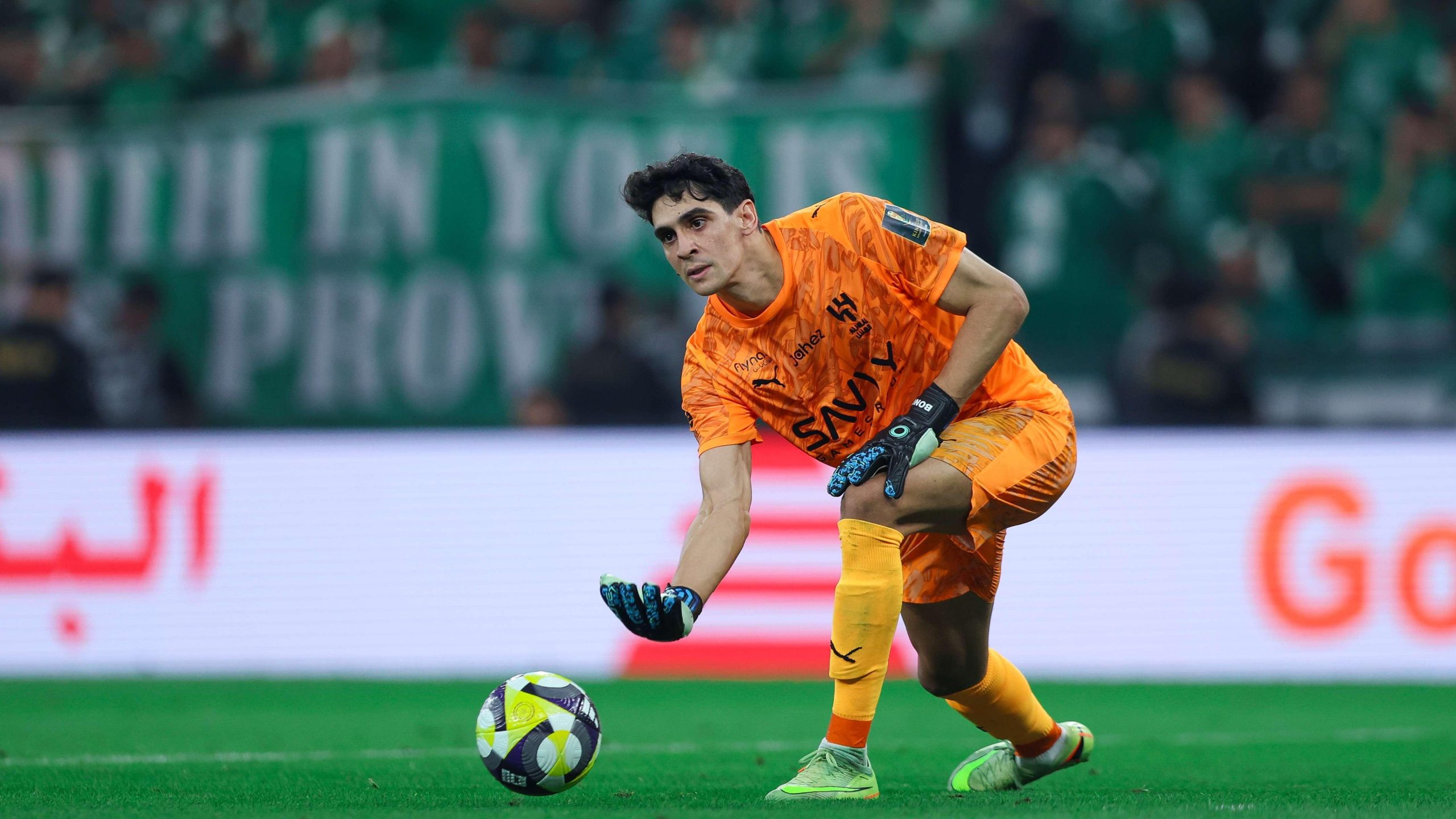 بونو يدعو تياجو بيتارش لأحضان المغرب: ترحيب حار بمهندس ريال مدريد الواعد