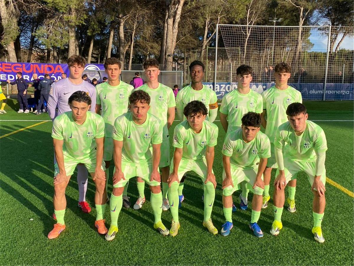 مستقبل لامع ينتظر: كيف تبرز موهبة حمزة عبد الكريم في برشلونة للشباب؟