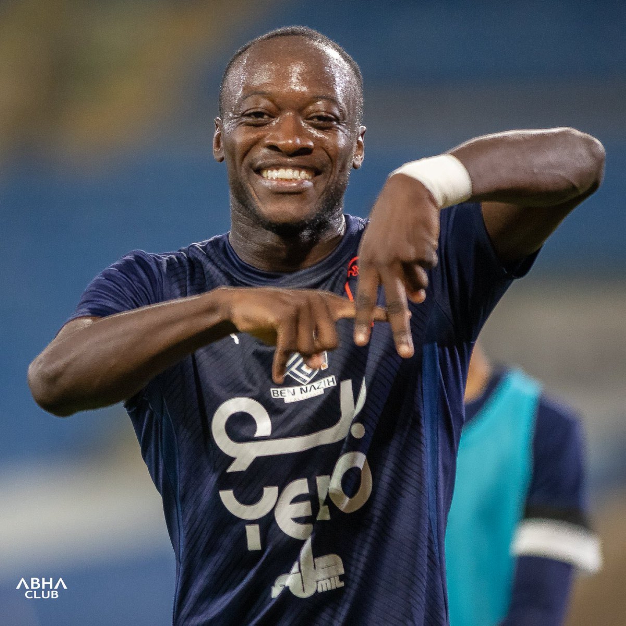 تداعيات قرار لجنة الاستئناف السعودية: أبها يخسر نقاطًا ومديره يوقف شهرين في دوري يلو