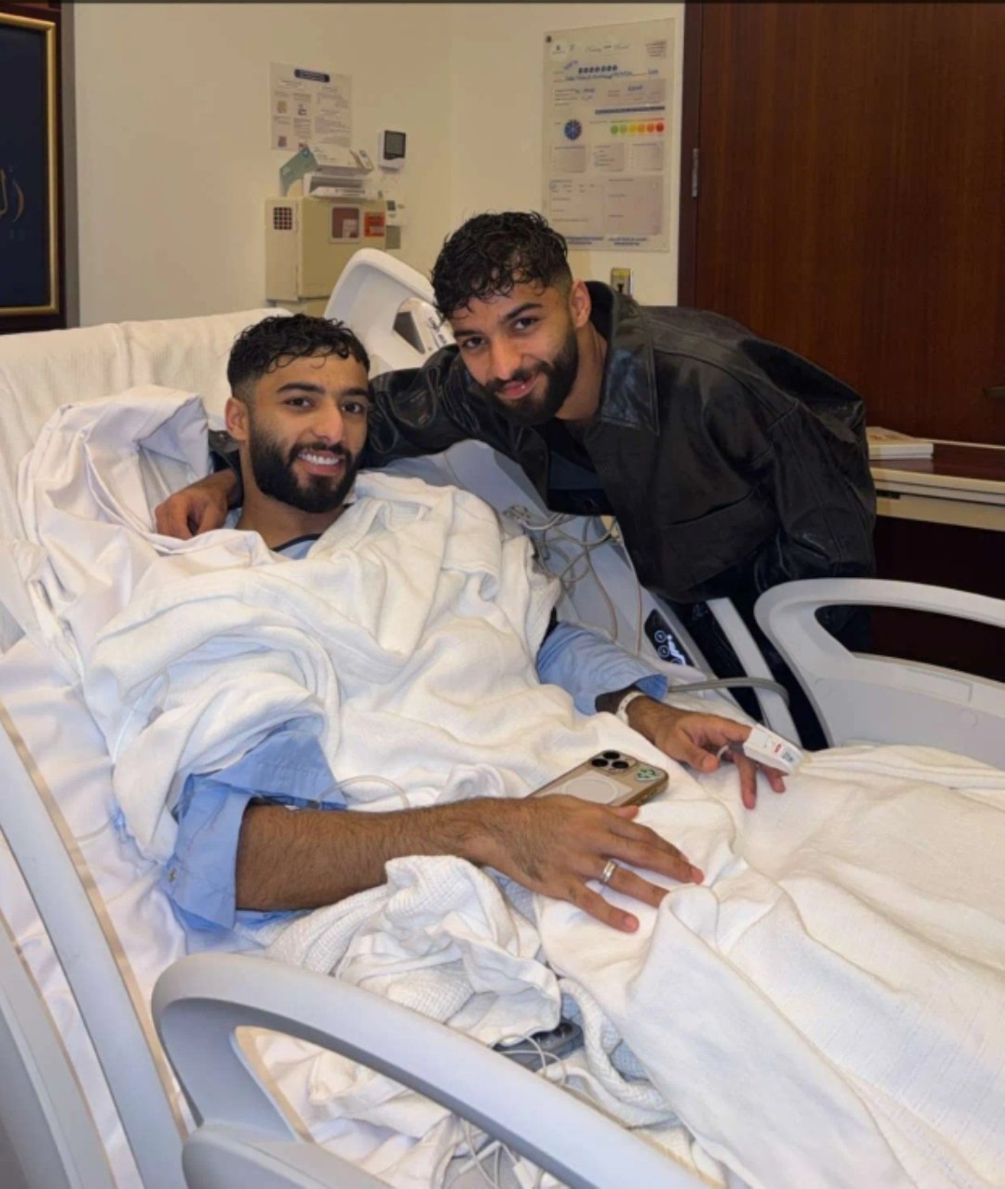 بعد جراحة ناجحة: والد صالح أبو الشامات يطمئن جماهير الأهلي برسالة مؤثرة