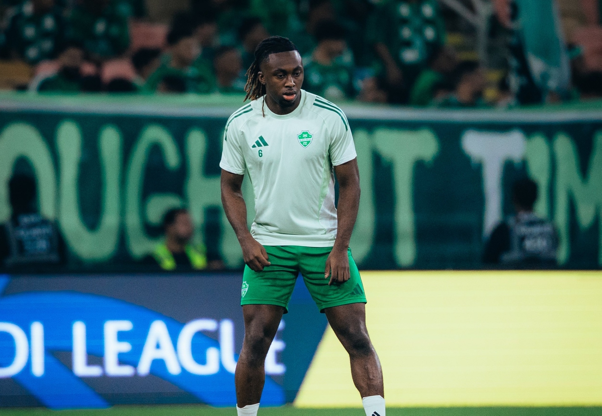 بعد وداع الكأس: رسالة دعم قوية من فالنتين أتانجانا لجماهير الأهلي