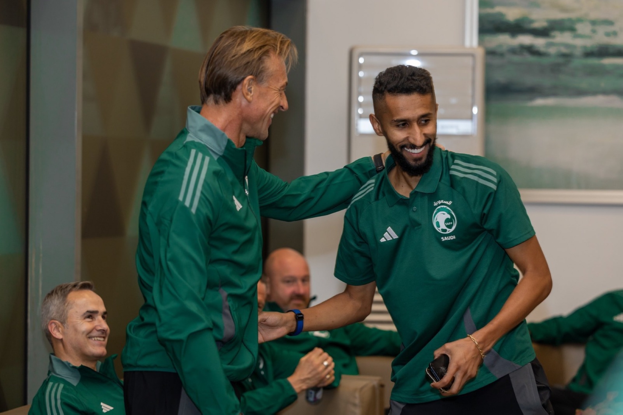 فرحة عارمة: تأكيد عودة سلمان الفرج للمنتخب السعودي بعد الإصابة وغياب 491 يومًا