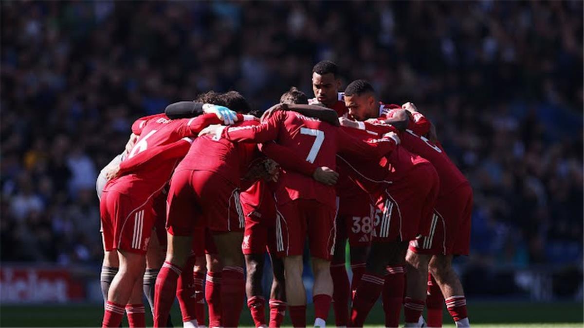 صدمة ليفربول تتواصل: تفاصيل إصابة هوجو إيكتيكي لاعب ليفربول وخروجه المبكر أمام برايتون