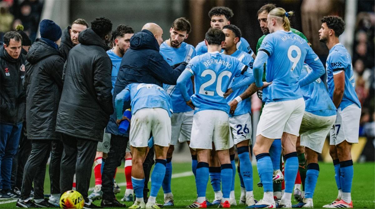 برناردو سيلفا كلاعب حر: هل يقترب حلم برشلونة من التحقق؟