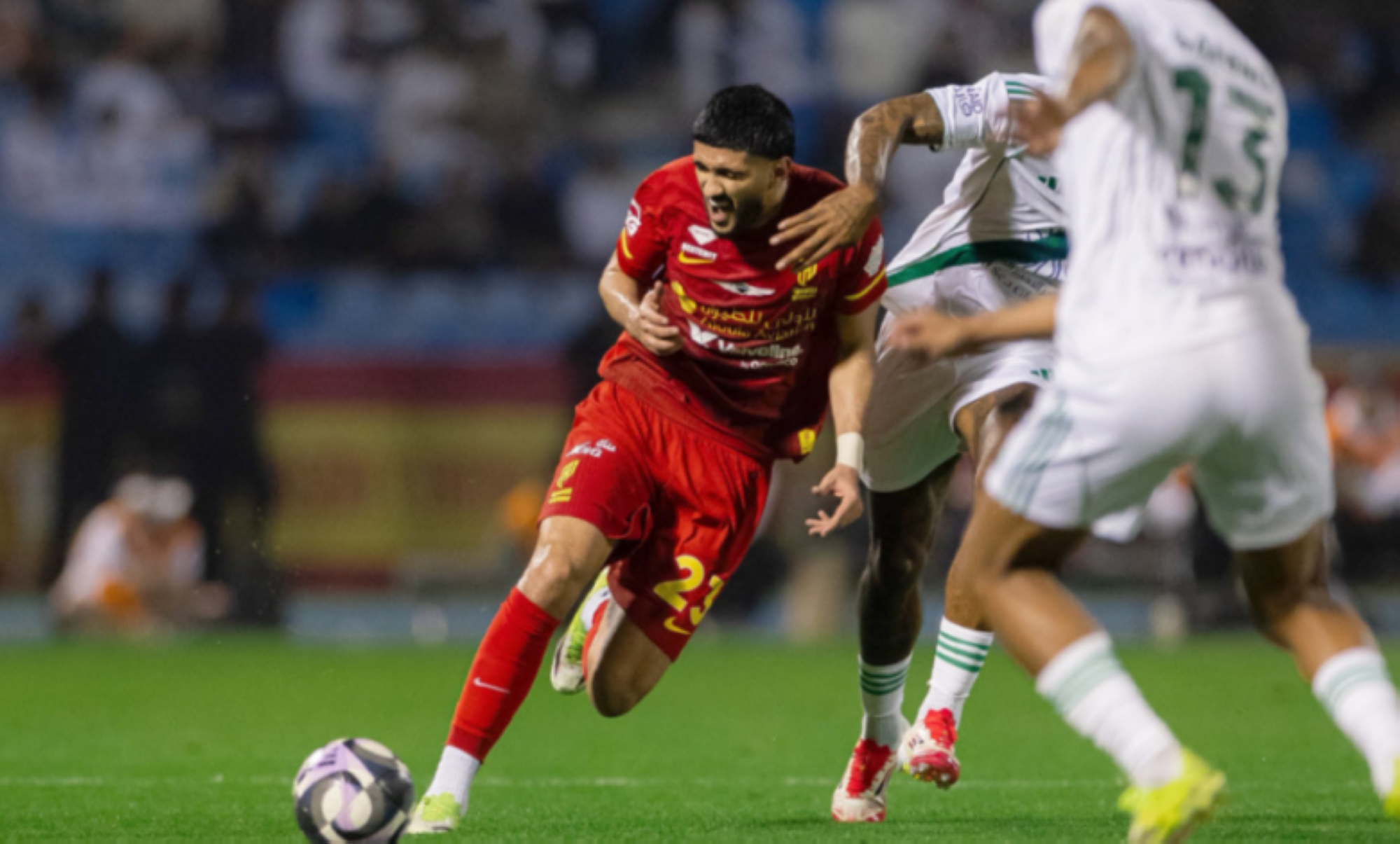 رحلة التعافي تبدأ: تفاصيل خطة تأهيل وليد الأحمد بعد إصابة الرباط الصليبي