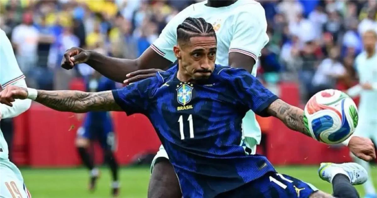 إصابة رافينها تُشعل قلق برشلونة: تفاصيل غيابه المحتمل وتأثيره على الموسم