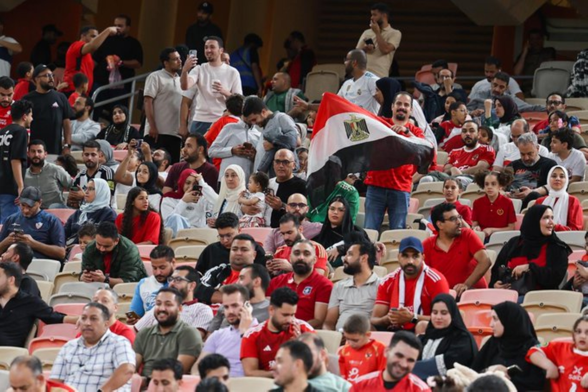 ودية السعودية ومصر: هيمنة جماهيرية مصرية لافتة بجدة تثير التساؤلات