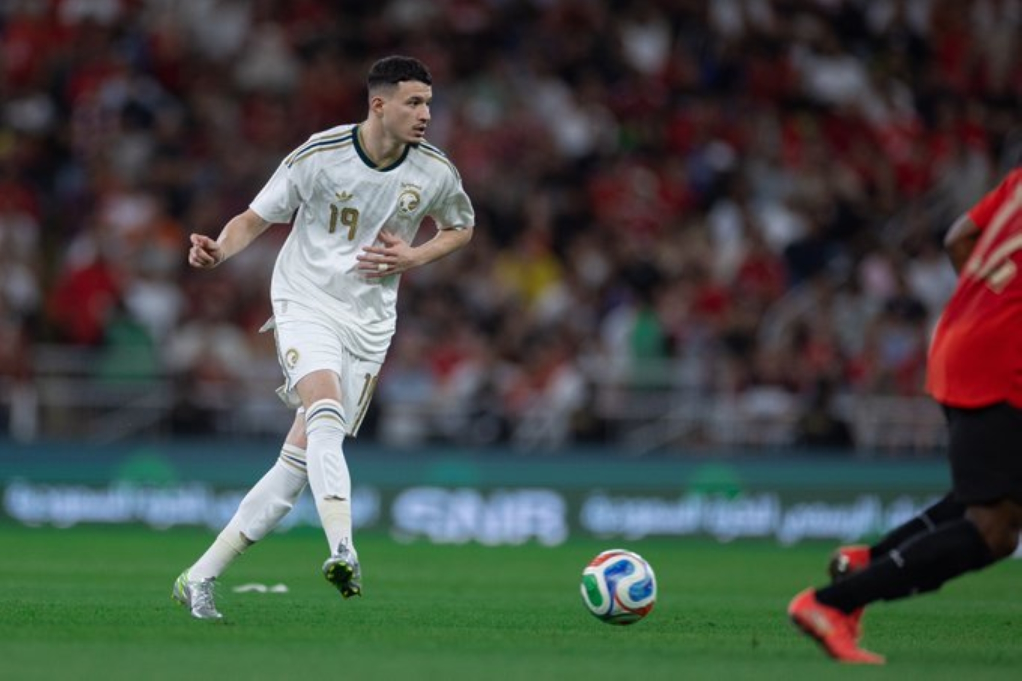 تحليل معمق: تداعيات خسارة المنتخب السعودي أمام مصر الودية وتصريحات الحمدان