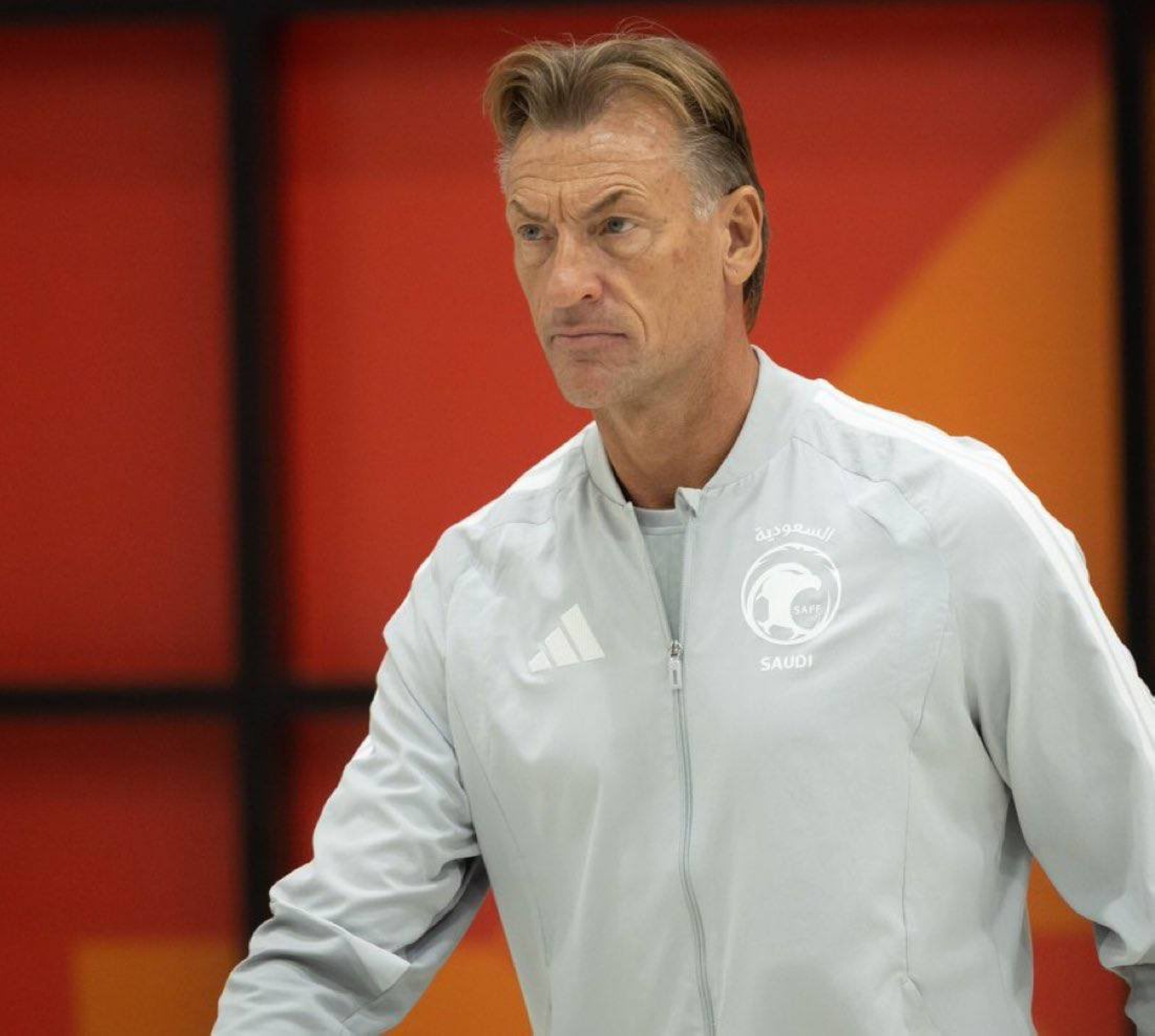 تصرفات رينارد المثيرة للجدل: هل تحدد مصير المدرب الفرنسي مع الأخضر قبل مونديال 2026؟