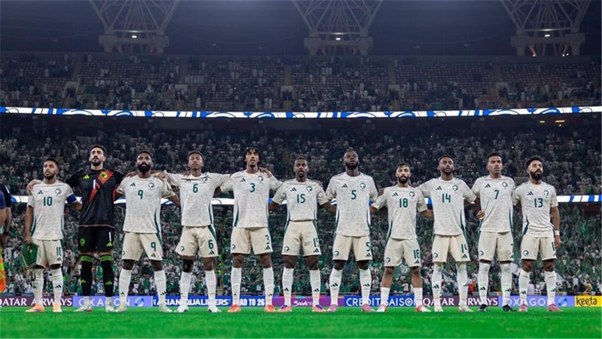 مدرب حراس صربيا يفك شفرة الأداء: جرح كبرياء الأخضر وتوقعات أداء المنتخب السعودي أمام صربيا