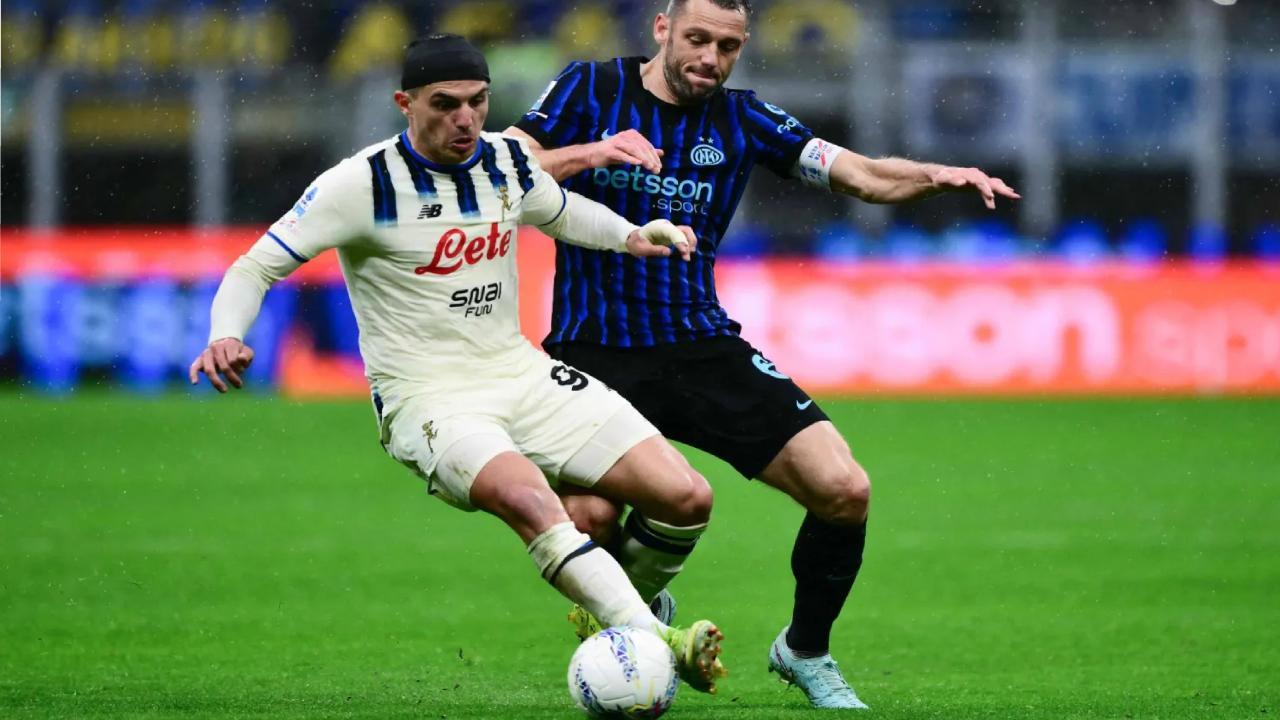 ملخص مباراة إنتر ميلان ضد أتالانتا تعادل درامي، غضب تحكيمي، واشتعال الكالتشيو