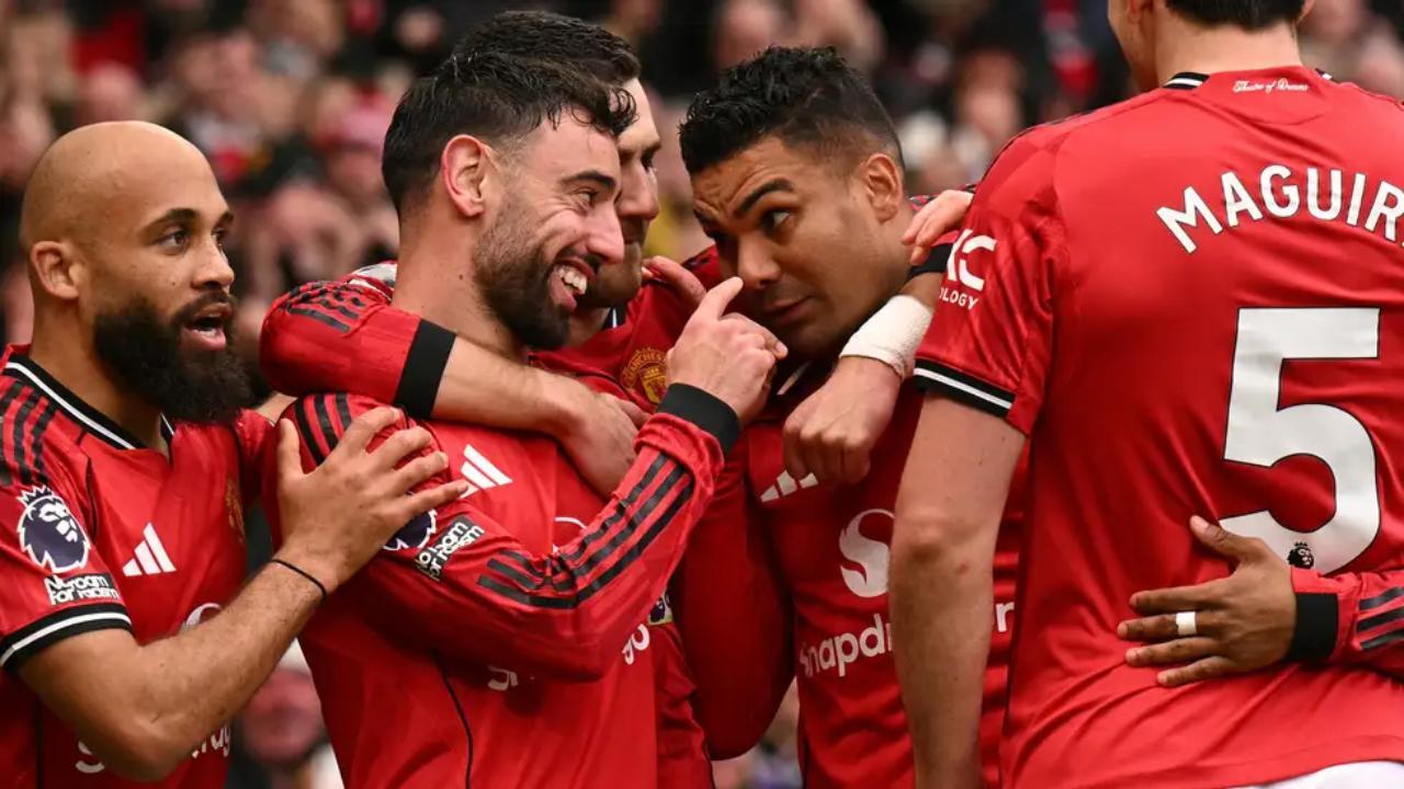 فيديو مانشستر يونايتد ضد أستون فيلا: اليونايتد يقبض على المركز الثالث بثلاثية