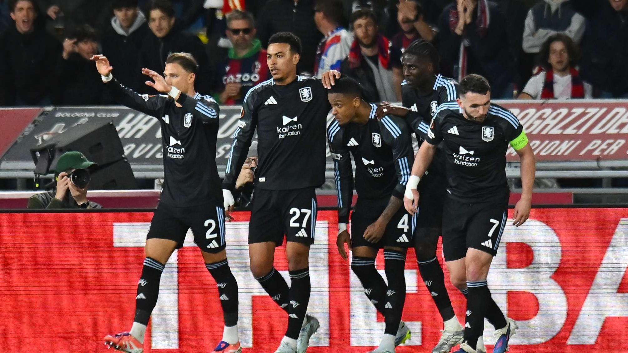 مشاهدة ملخص وأهداف مباراة أستون فيلا ضد بولونيا وصراع ناري في ربع نهائي الدوري الأوروبي