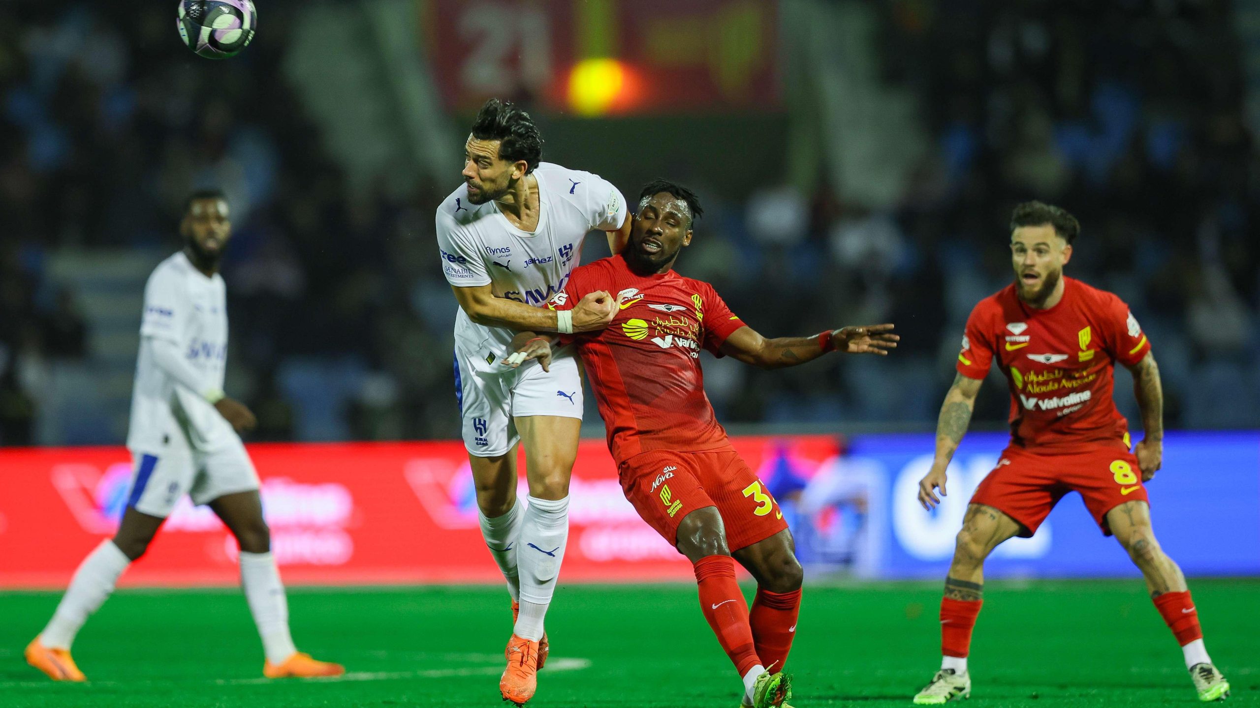 جلاد القادسية يسطع: كينيونيس يتوّج ملكاً لهدّافي روشن ويُطفئ بريق رونالدو!