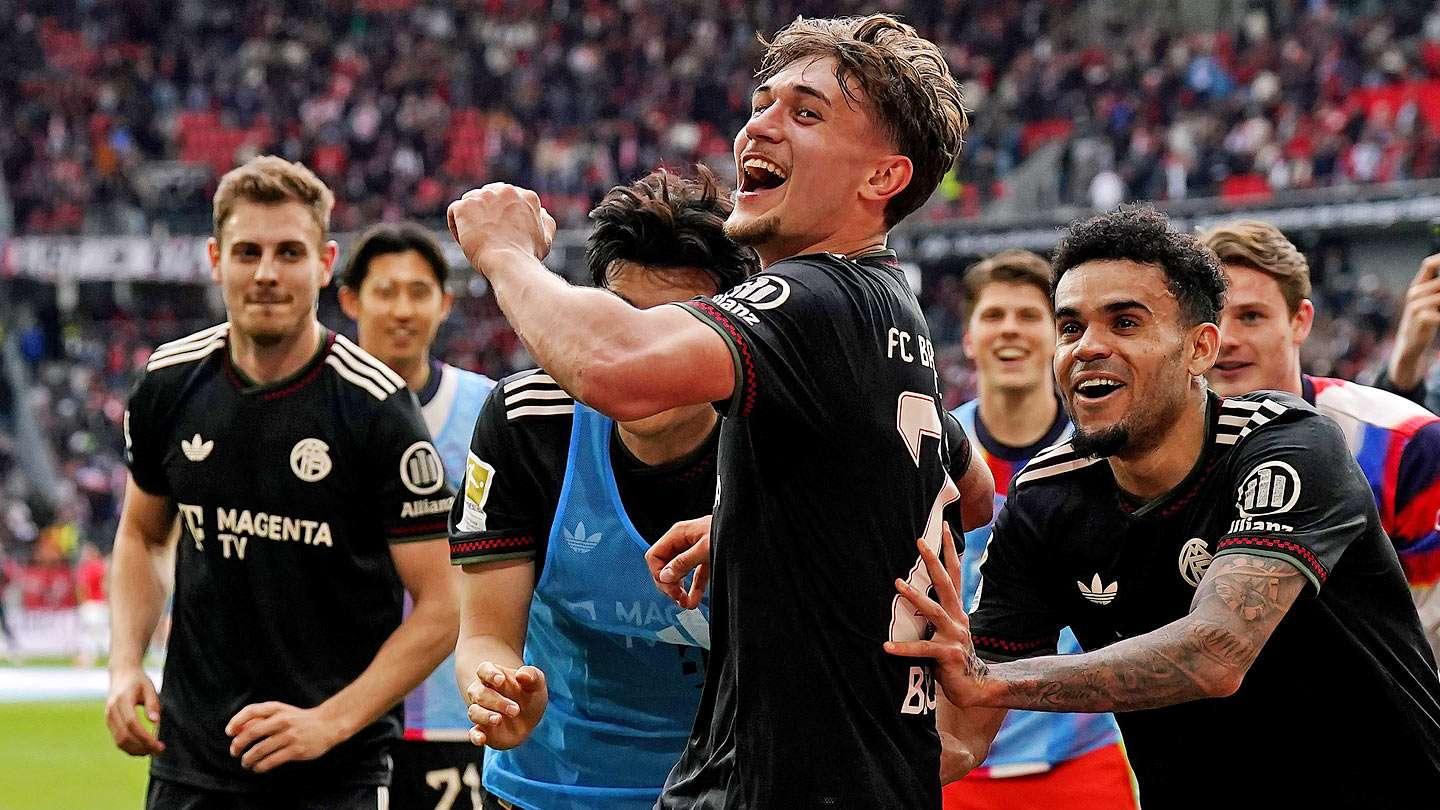 قبل قمة البرنابيو: بايرن ميونخ يحجز مقعده الأوروبي مبكراً على خطى برشلونة وآيندهوفن