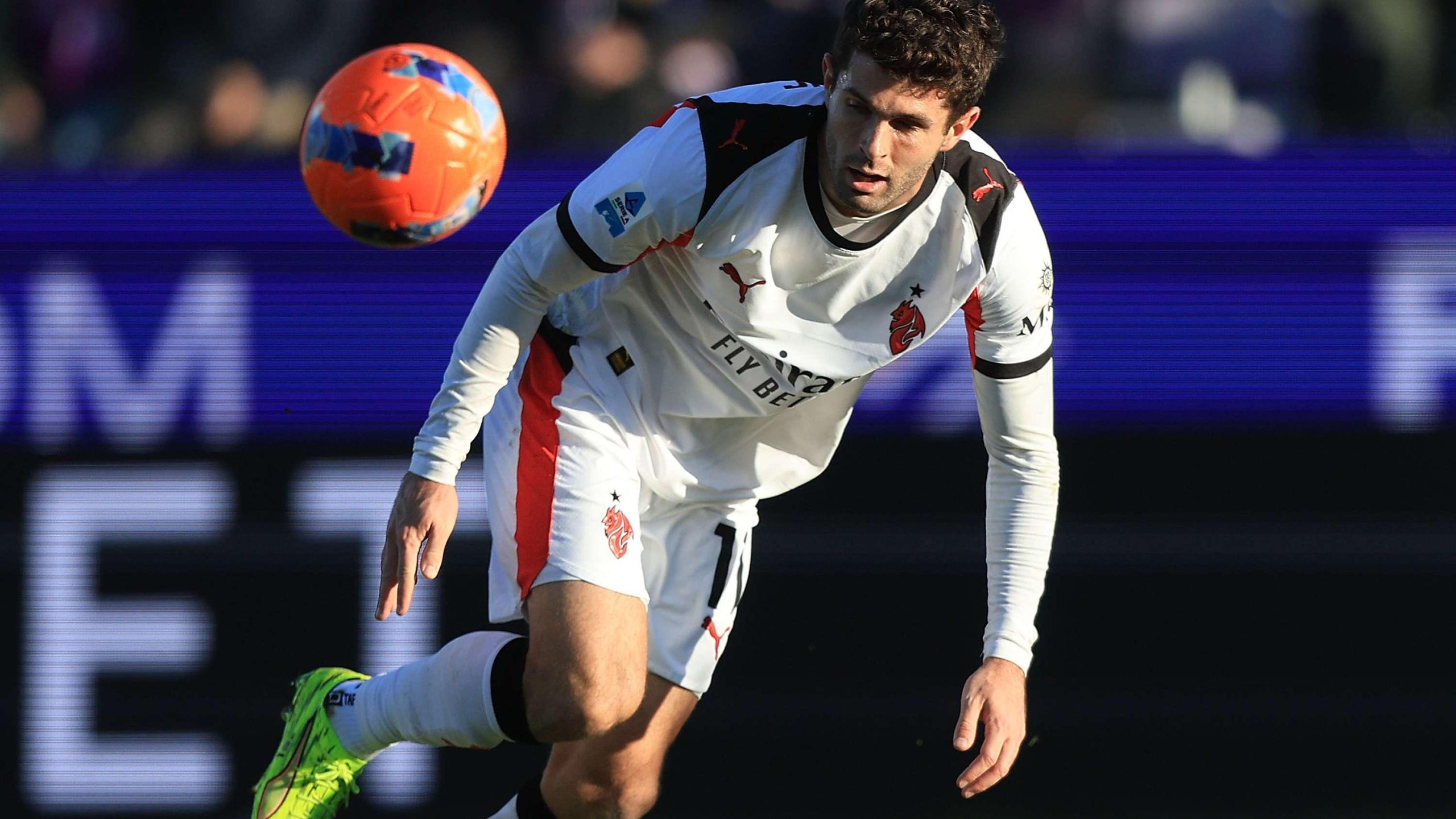 كريستيان بوليسيتش: نجم ميلان في دوامة الأرقام السلبية.. هل يجد الحل في 2026؟