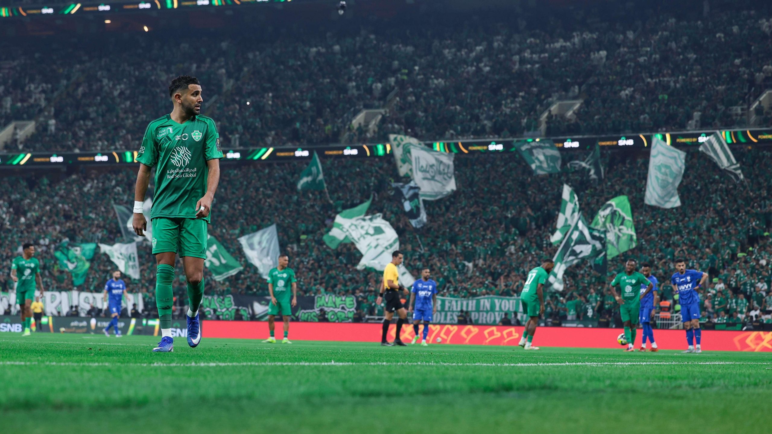 جدل تحكيمي يُشعل قمة الأهلي والفيحاء: خبير يكشف خفايا ركلة الجزاء الملغاة!