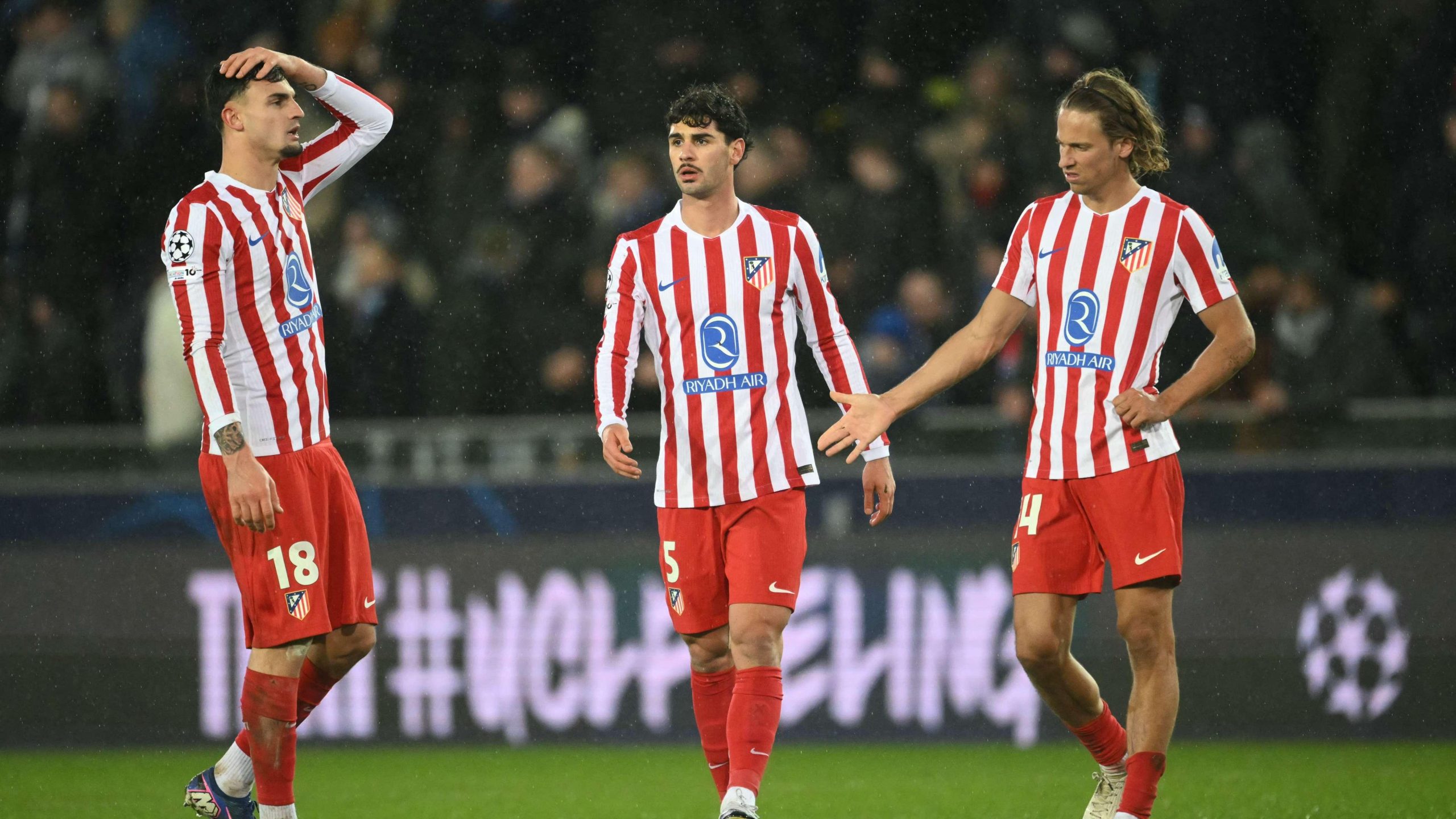 جدل تحكيمي يُثير غضب برشلونة: هل تجاهل كوفاتش ركلة جزاء مستحقة ضد أتلتيكو؟