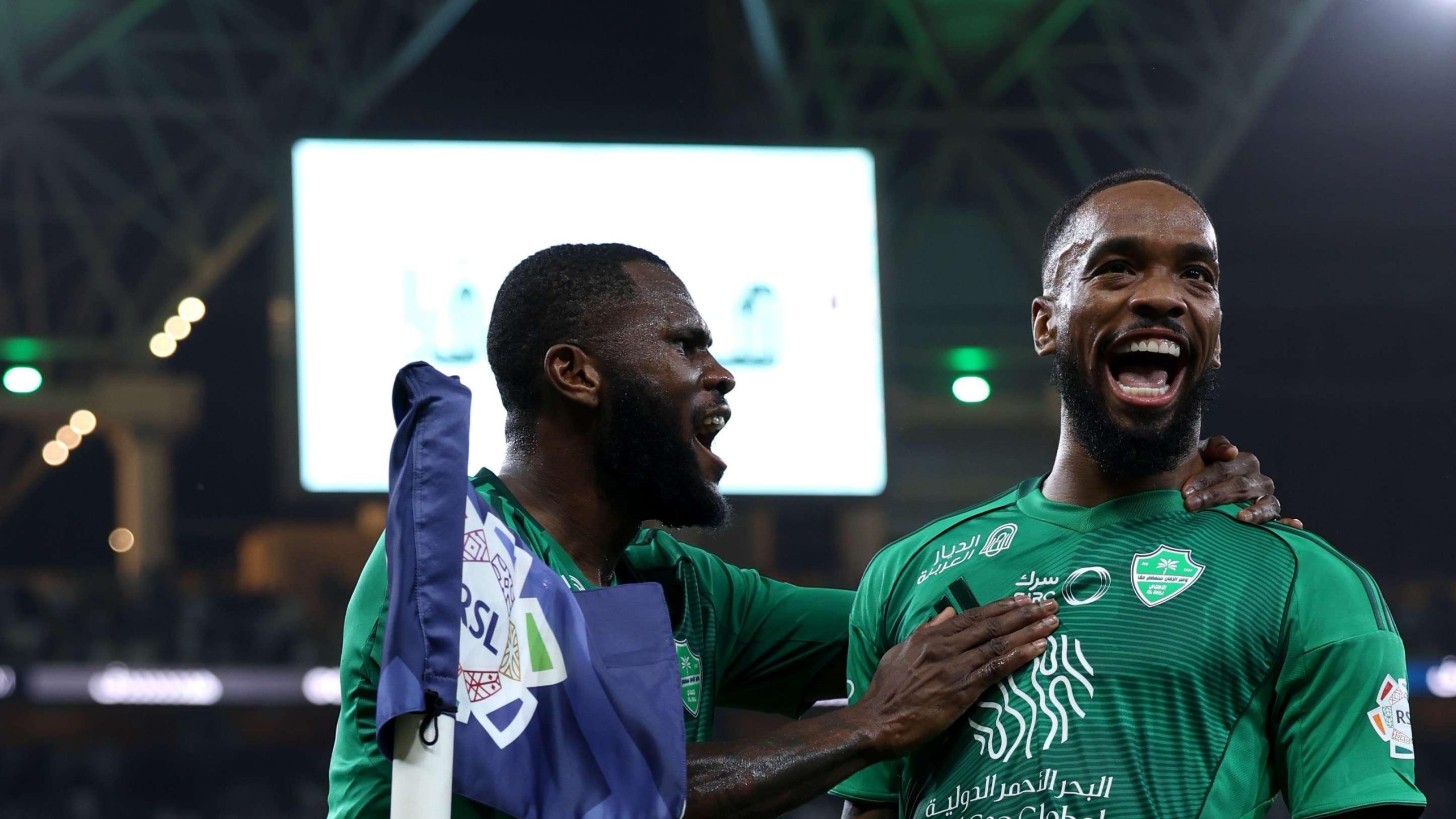 زلزال تصريحات توني يهز روشن: هل يواجه نجم الأهلي عقوبة الإيقاف؟