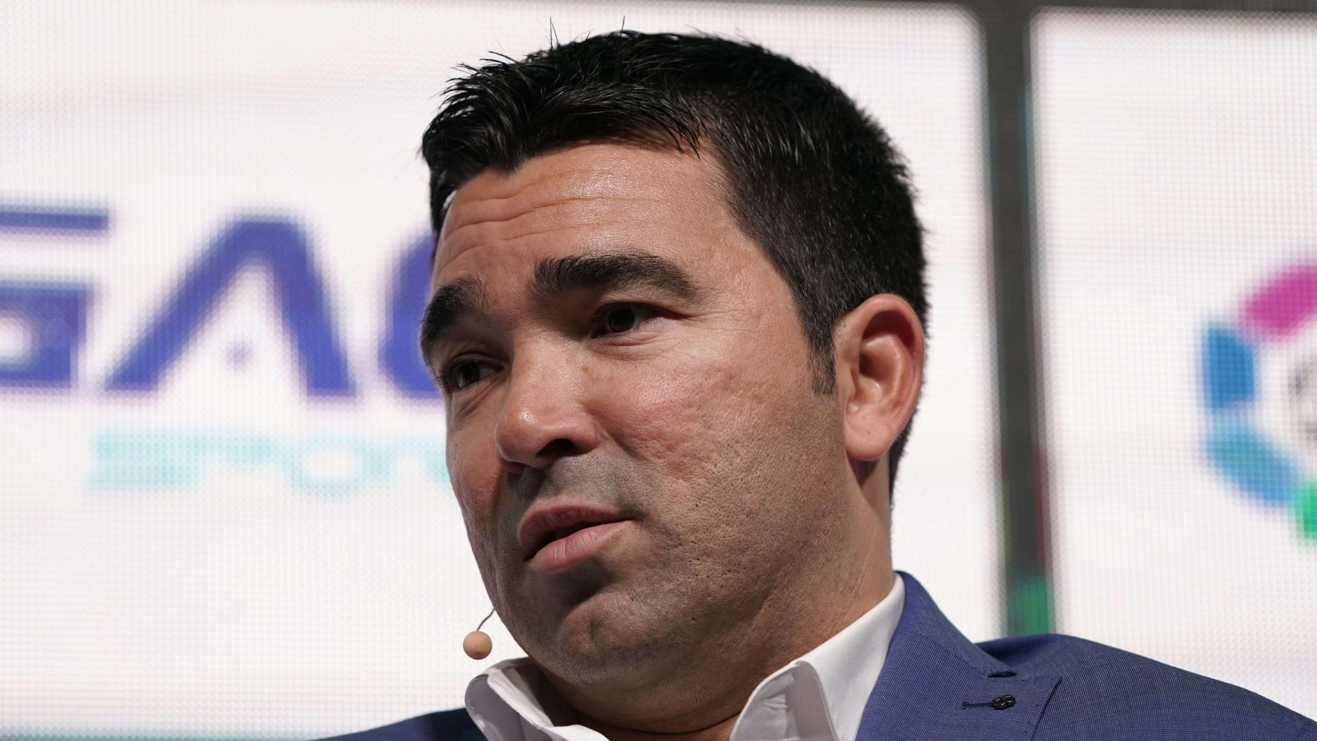 ديكو يكشف: أخطاء برشلونة في صفقة فيتور روكي الفاشلة.. والمدير الرياضي يدافع عن اللاعب