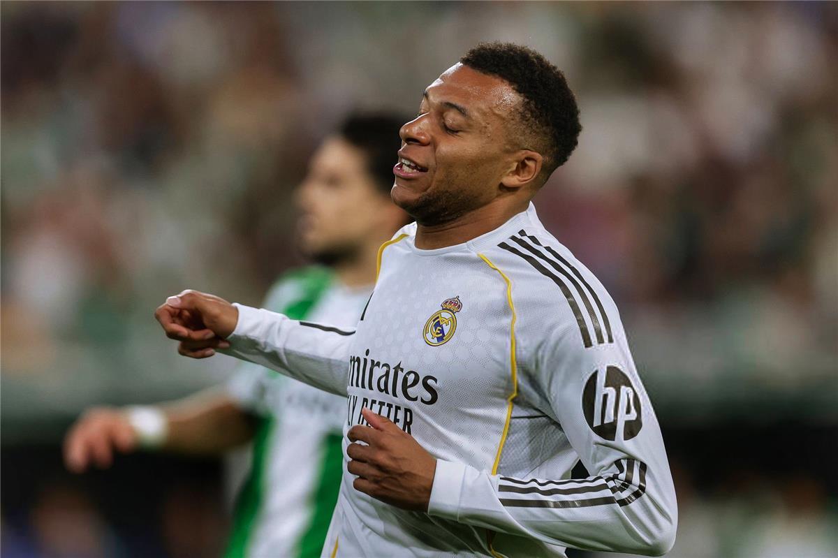 تحليل معمق: تداعيات قلق مبابي بعد مباراة ريال مدريد وريال بيتيس على مسيرته ومستقبل النادي